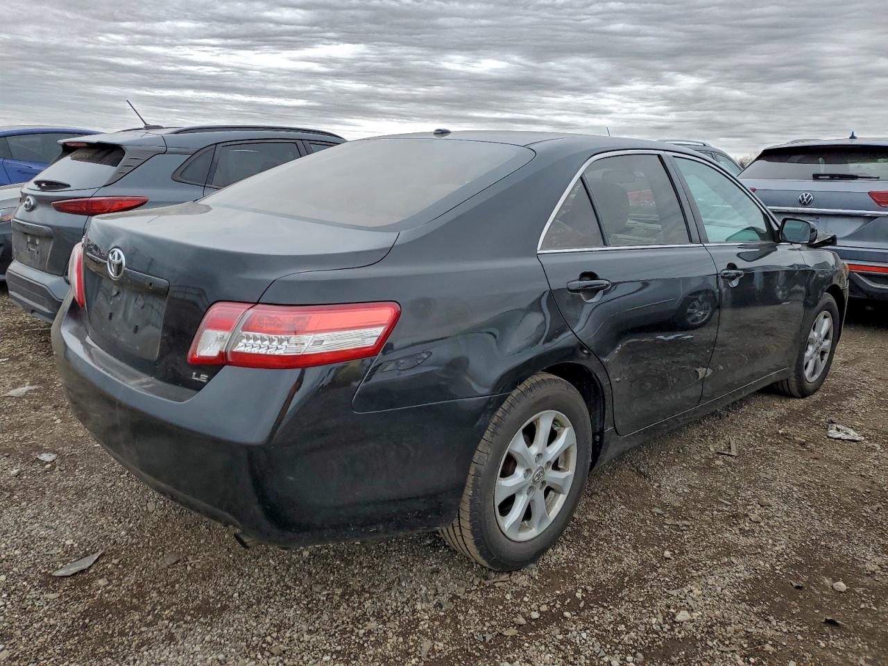 2010 TOYOTA CAMRY BASE photo 3