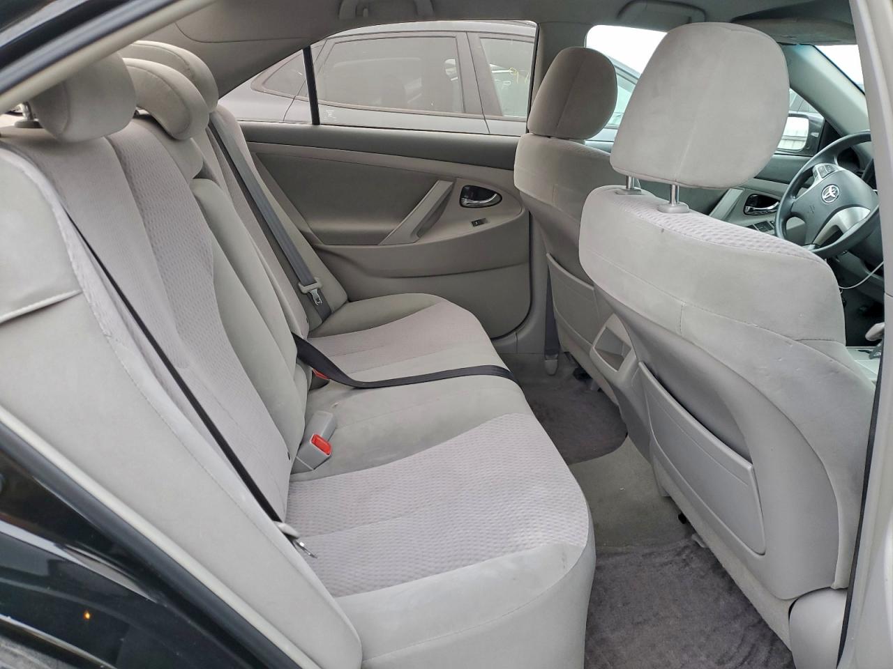 2010 TOYOTA CAMRY BASE photo 10