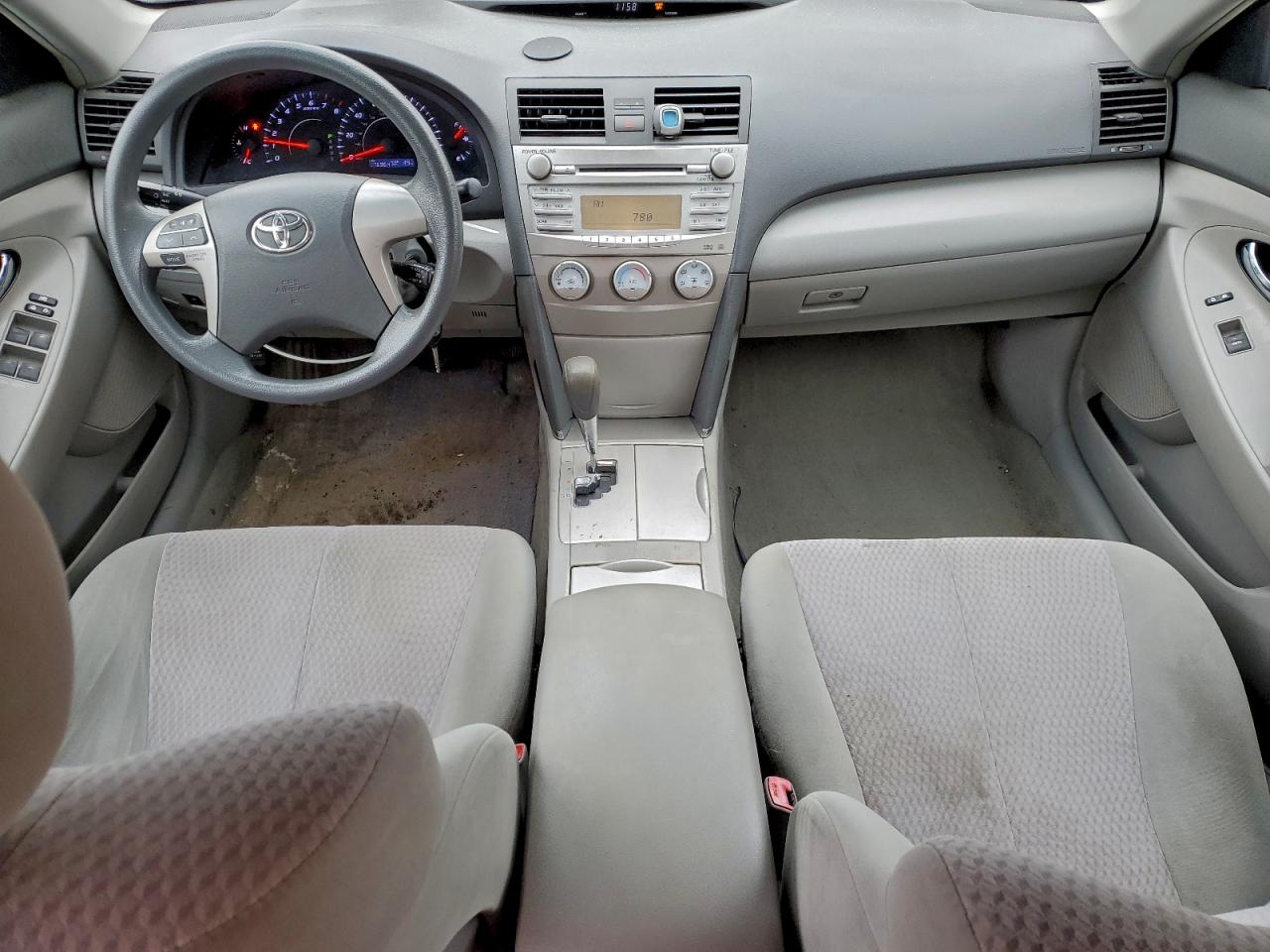 2010 TOYOTA CAMRY BASE photo 8
