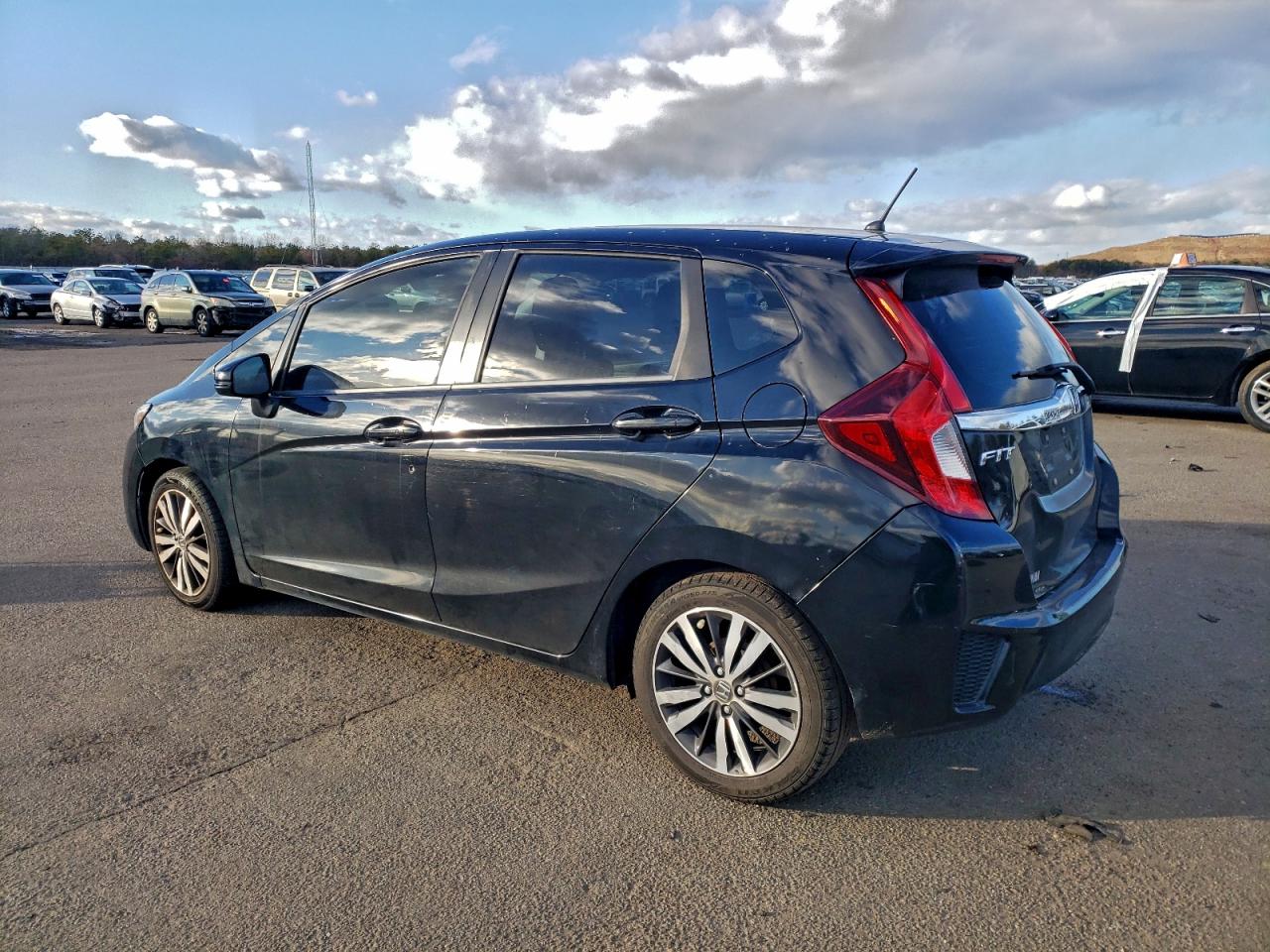 2015 HONDA FIT EX photo 2