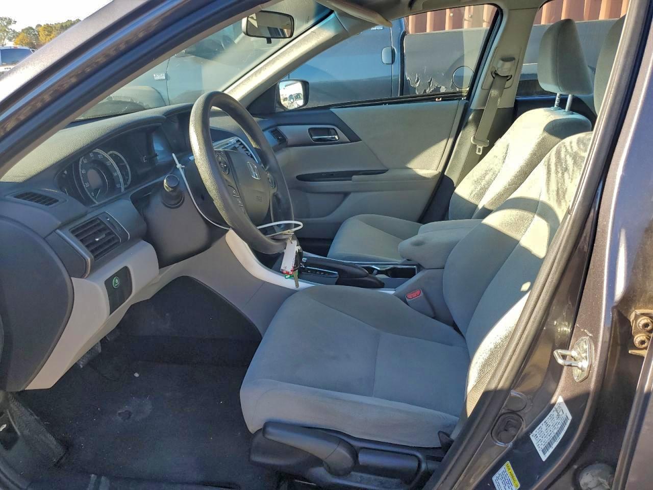 2013 HONDA ACCORD LX photo 7