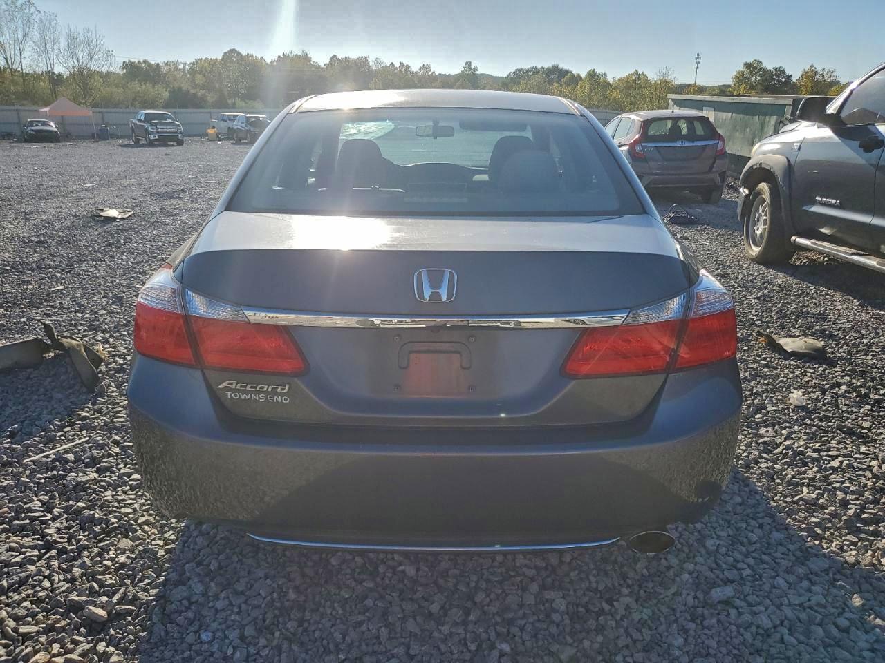2013 HONDA ACCORD LX photo 6