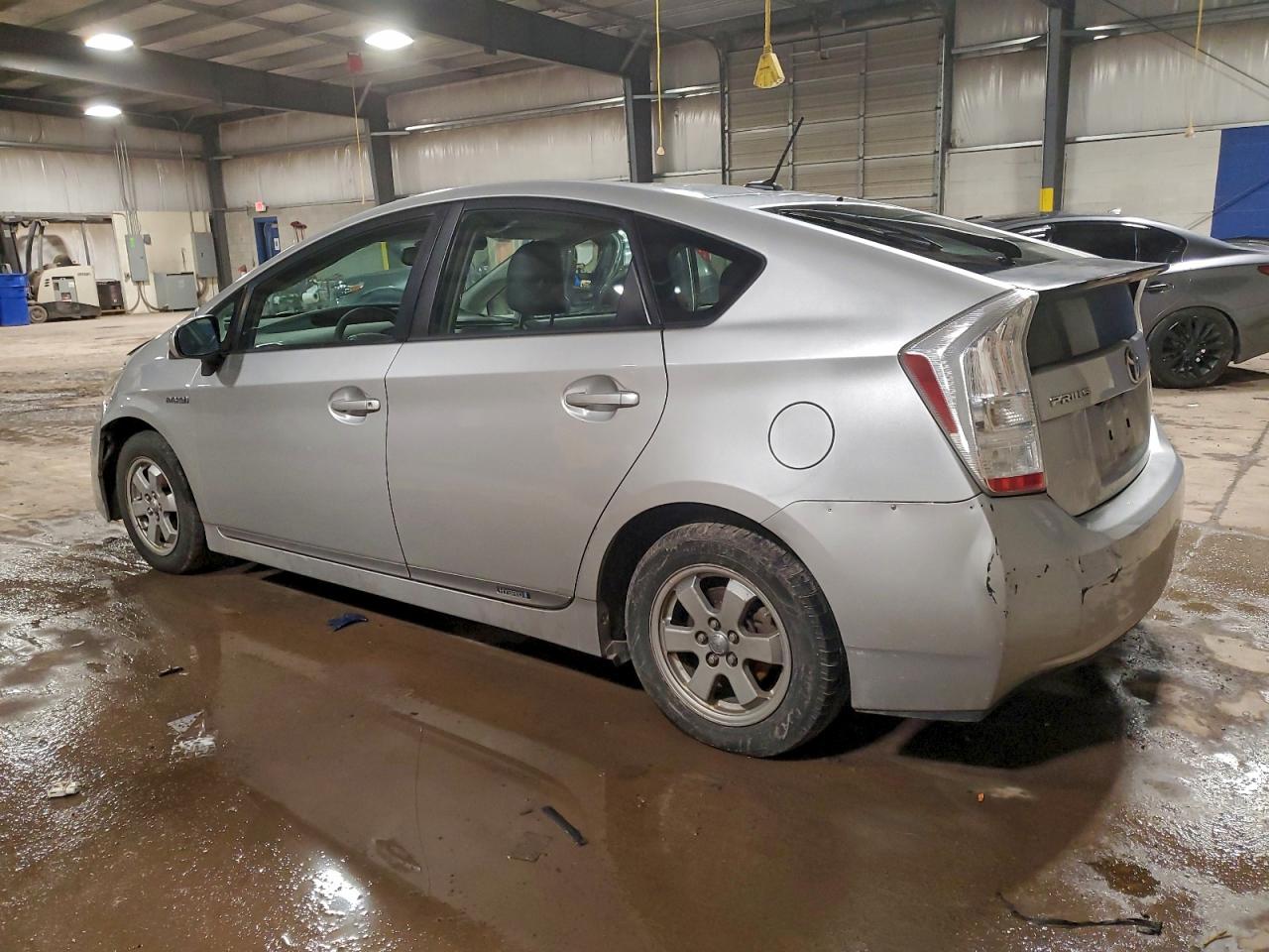 2010 TOYOTA PRIUS photo 2