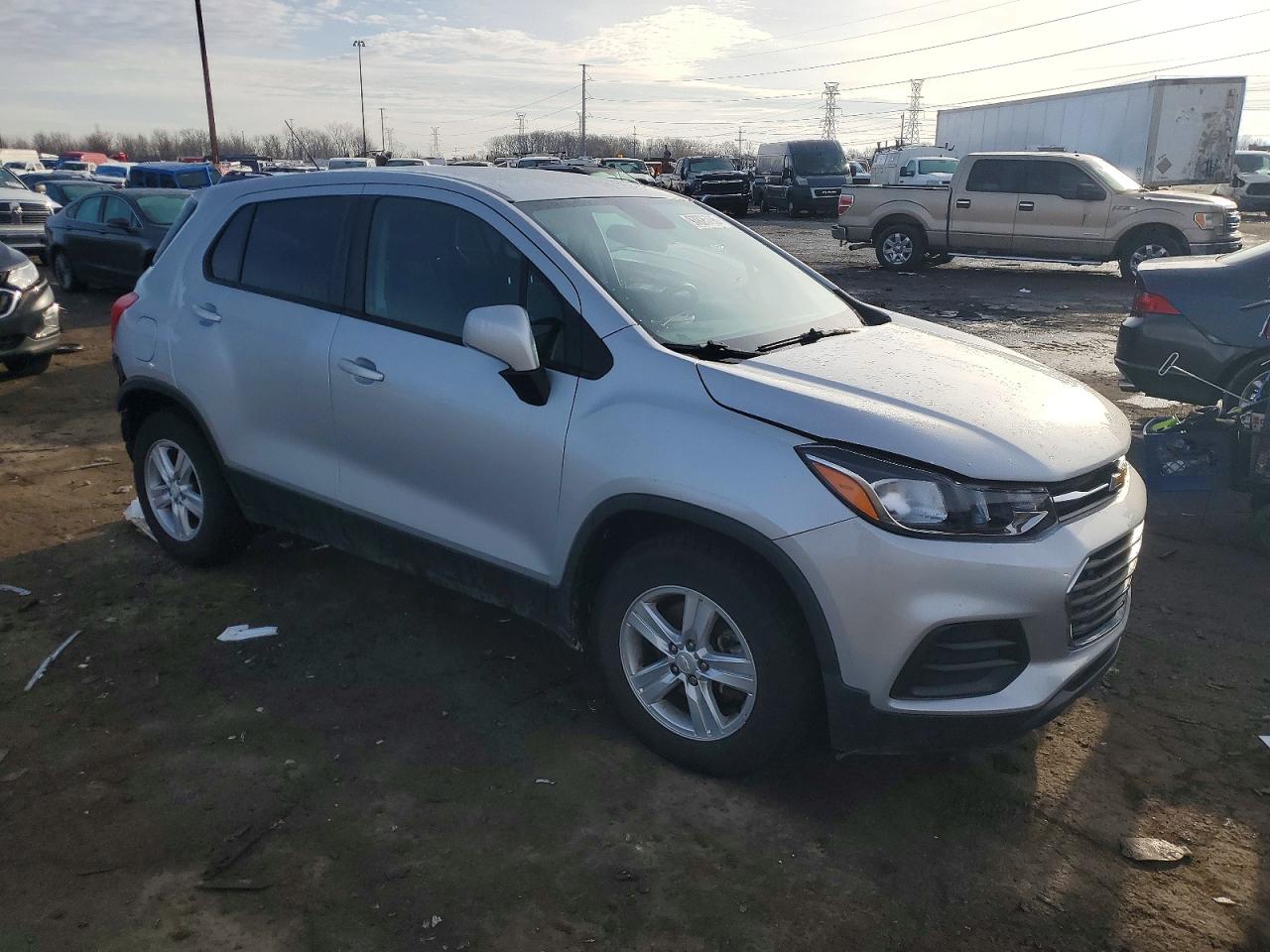 2020 CHEVROLET TRAX LS photo 4