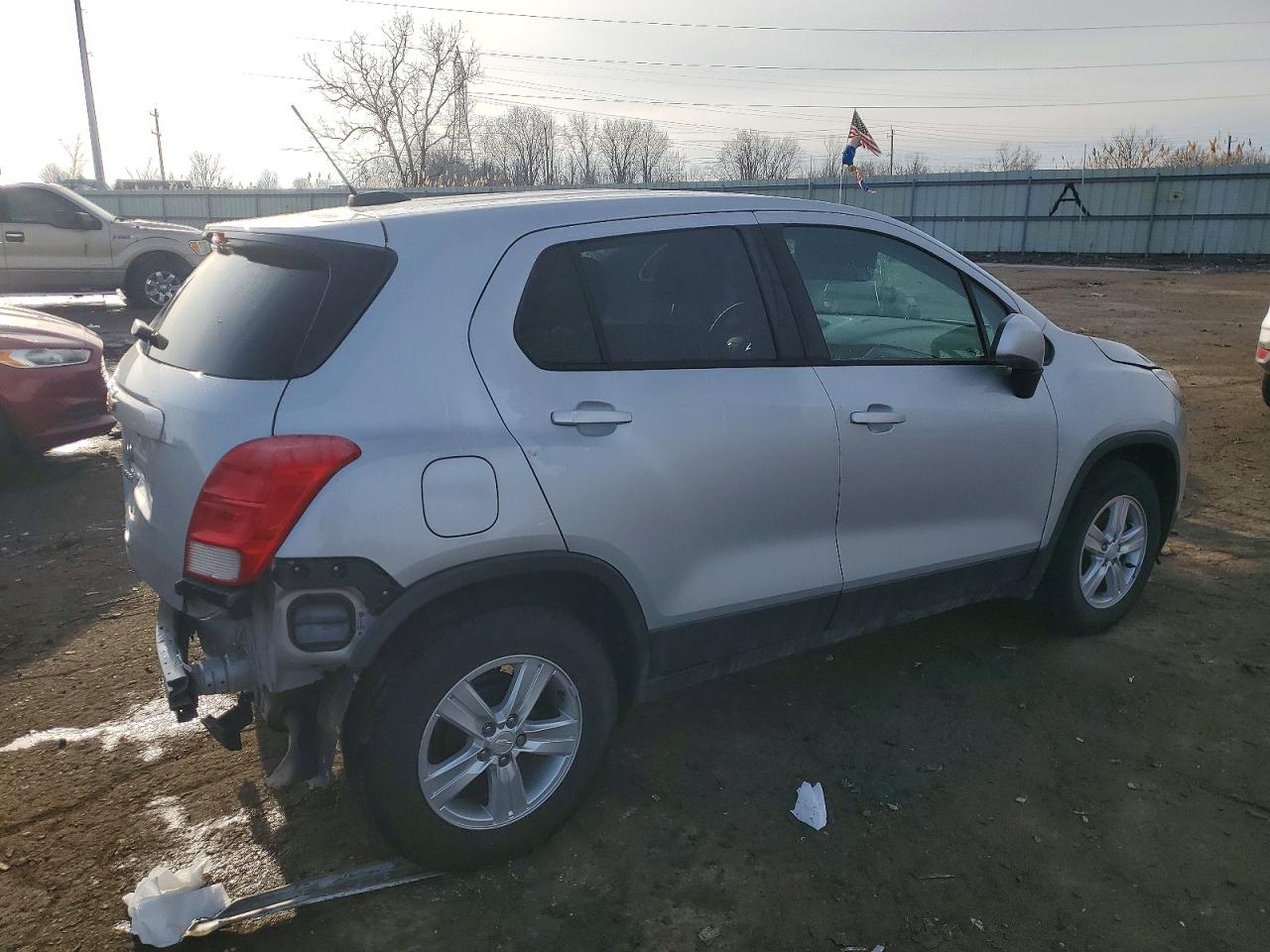 2020 CHEVROLET TRAX LS photo 3