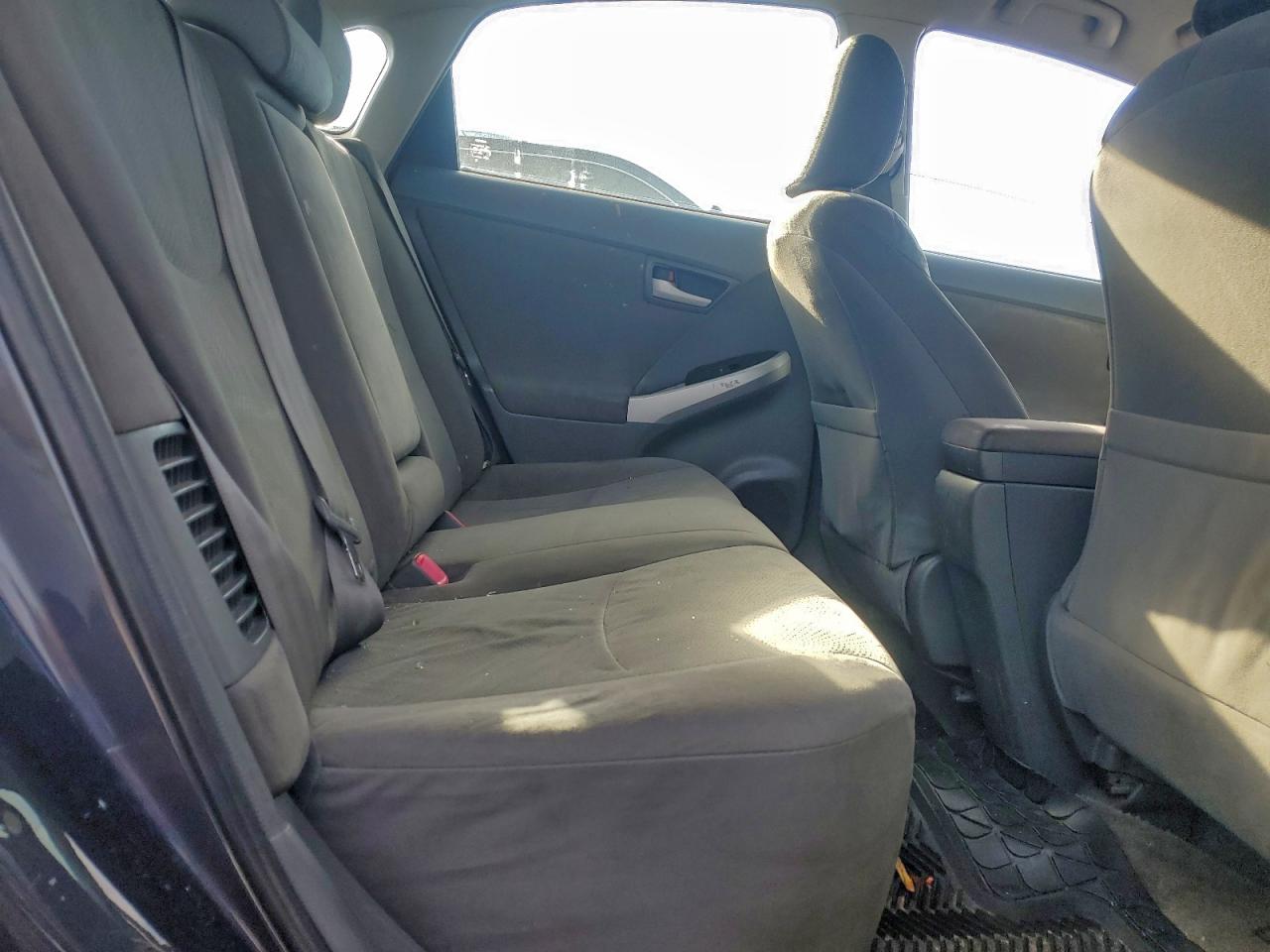 2011 TOYOTA PRIUS photo 10