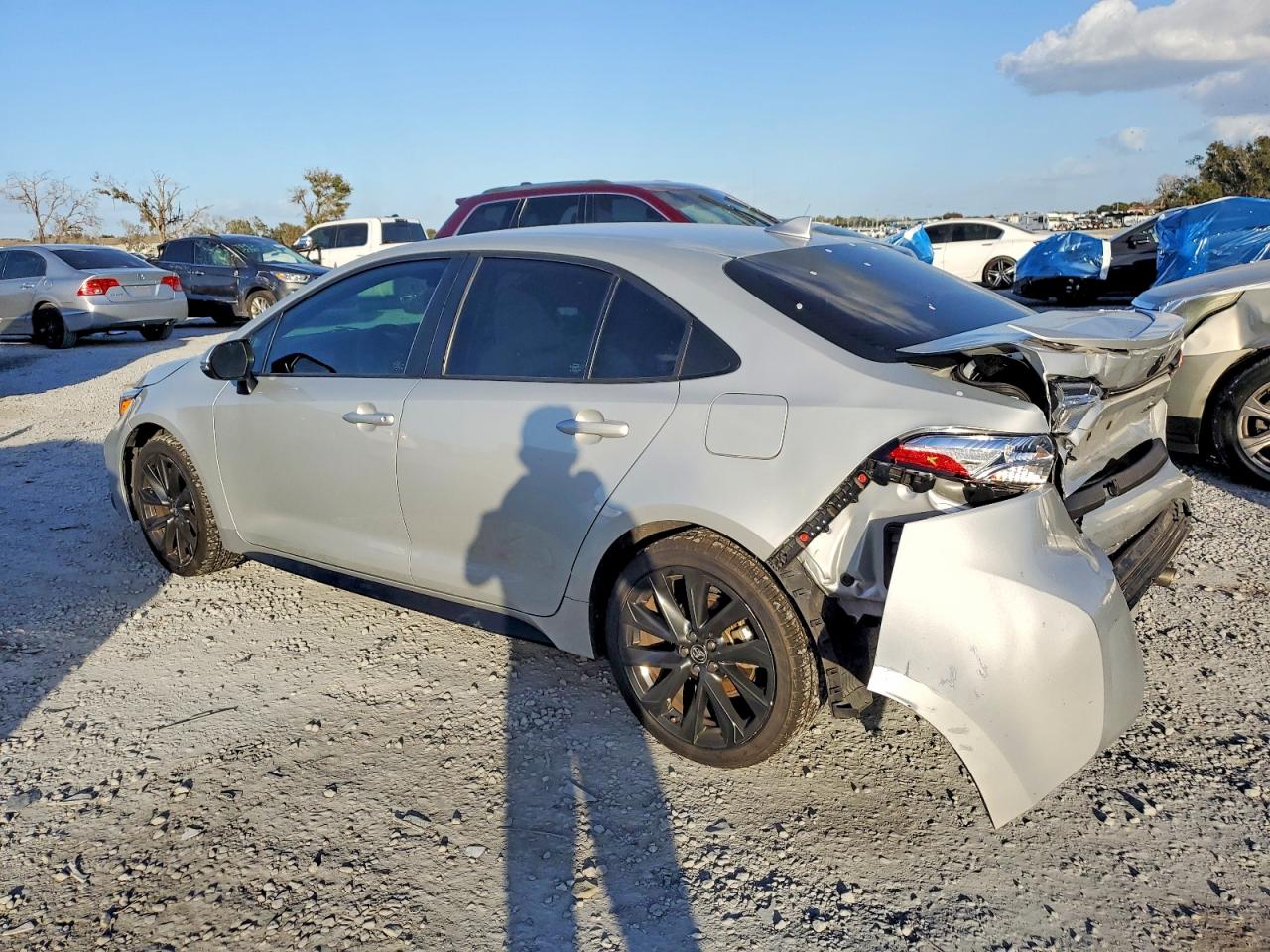 2024 TOYOTA COROLLA SE photo 2