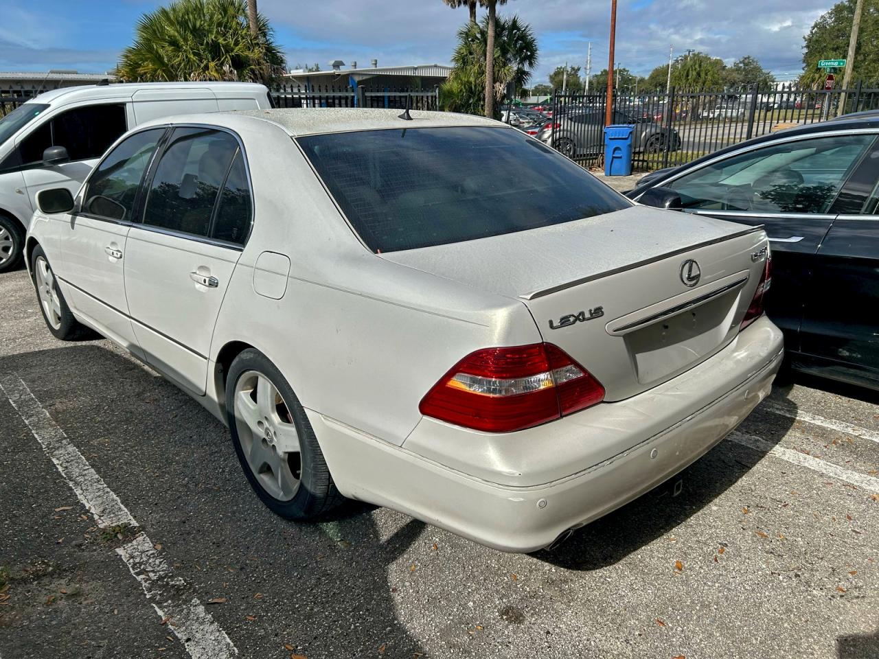 2005 LEXUS LS 430 photo 3