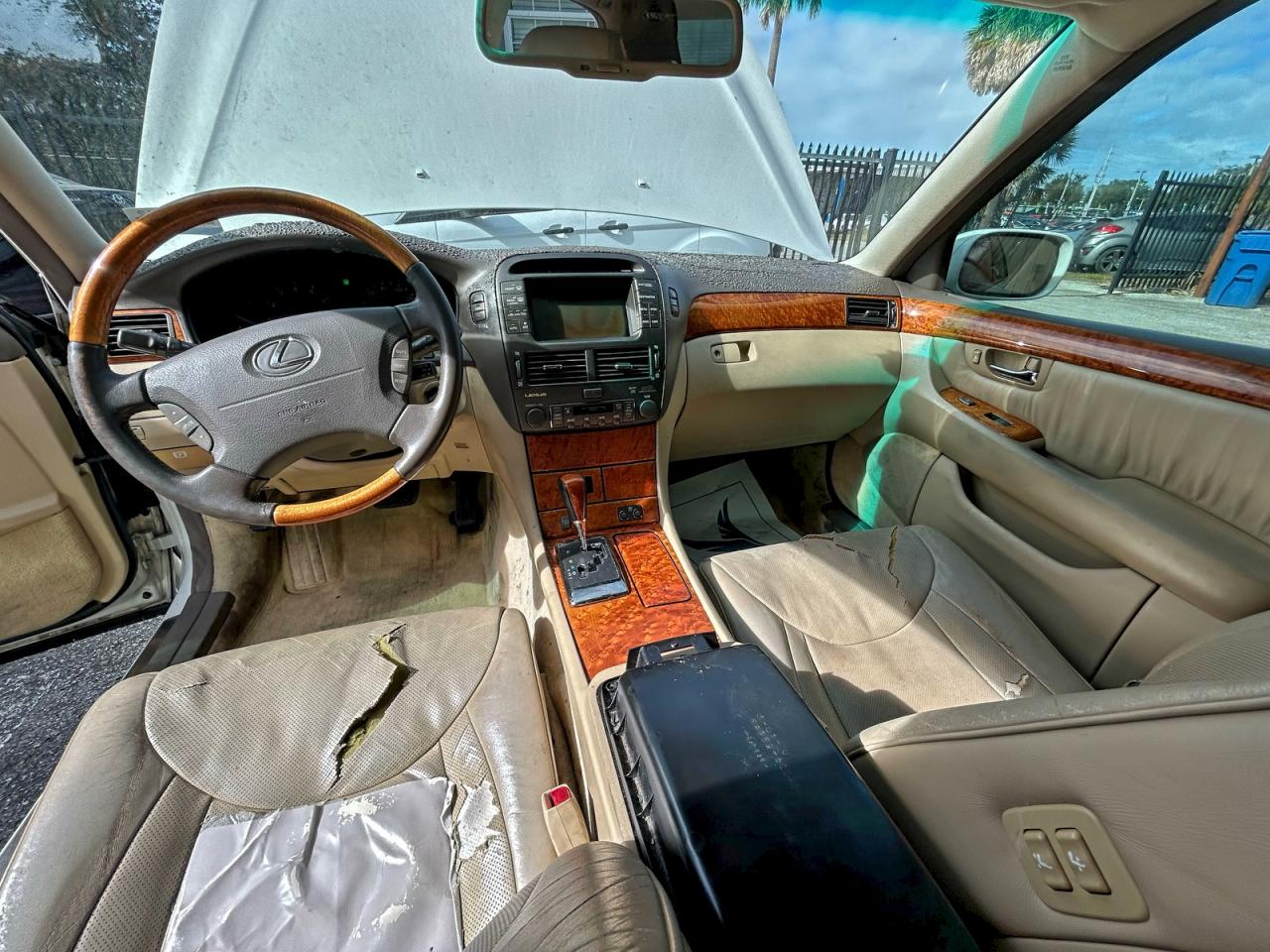2005 LEXUS LS 430 photo 9