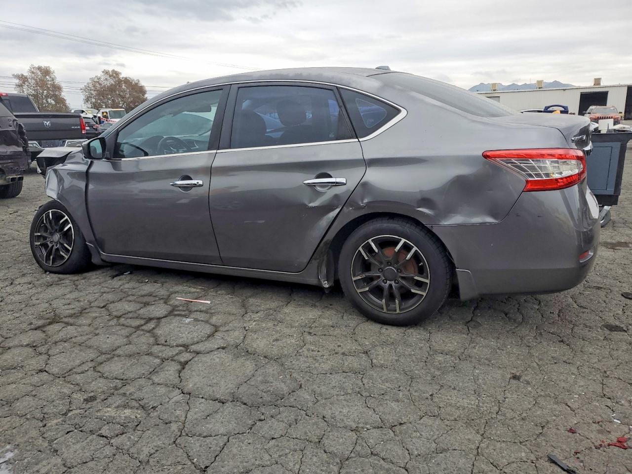 2015 NISSAN SENTRA S photo 2