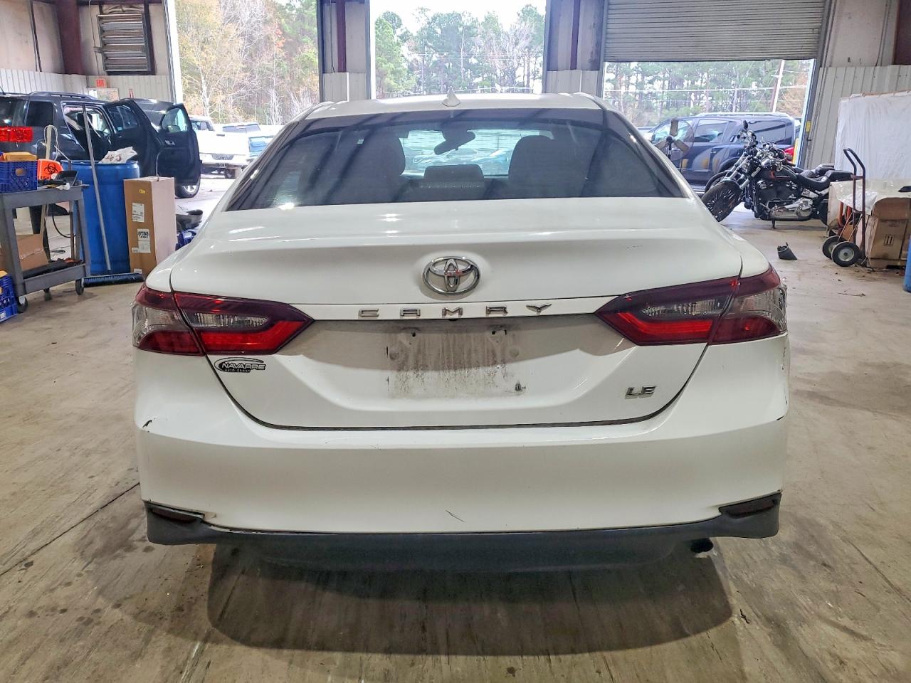 2022 TOYOTA CAMRY LE photo 6