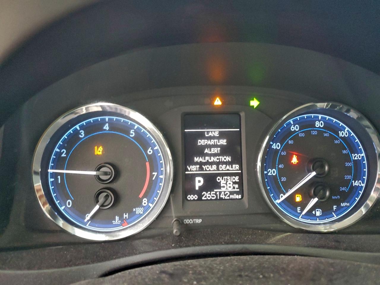 2017 TOYOTA COROLLA L photo 9