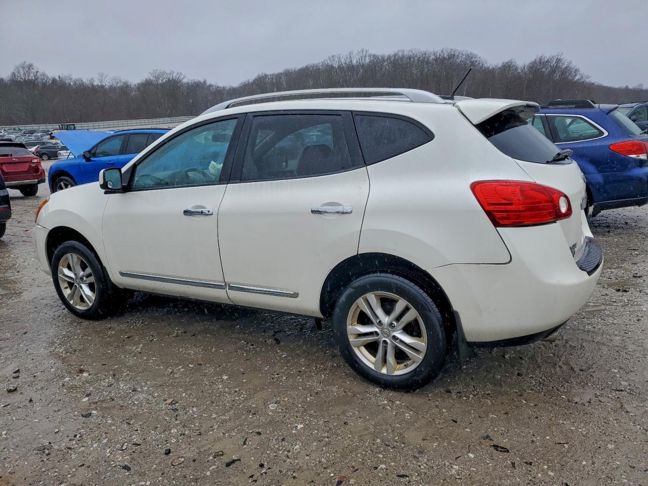 2013 NISSAN ROGUE S photo 2