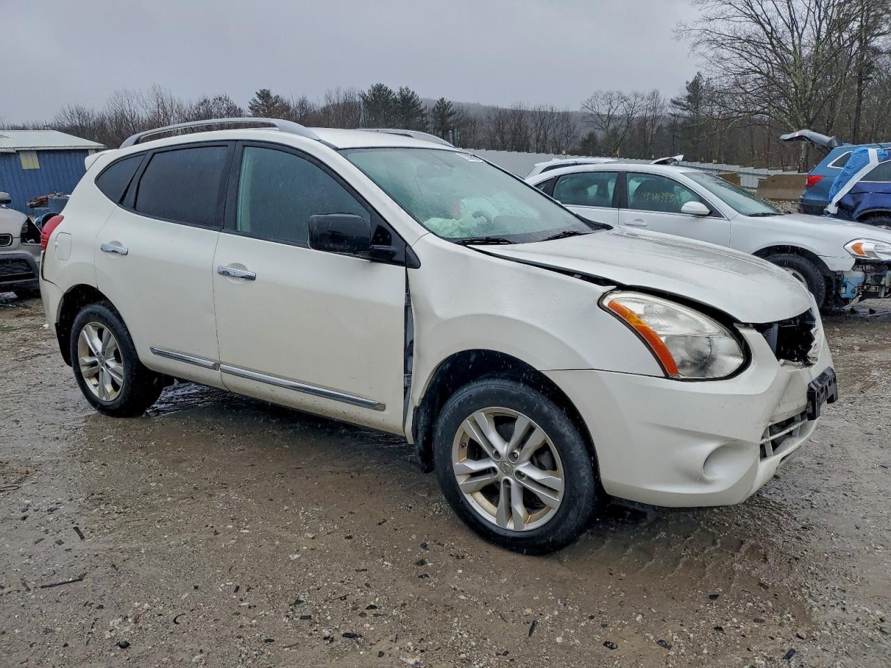 2013 NISSAN ROGUE S photo 4
