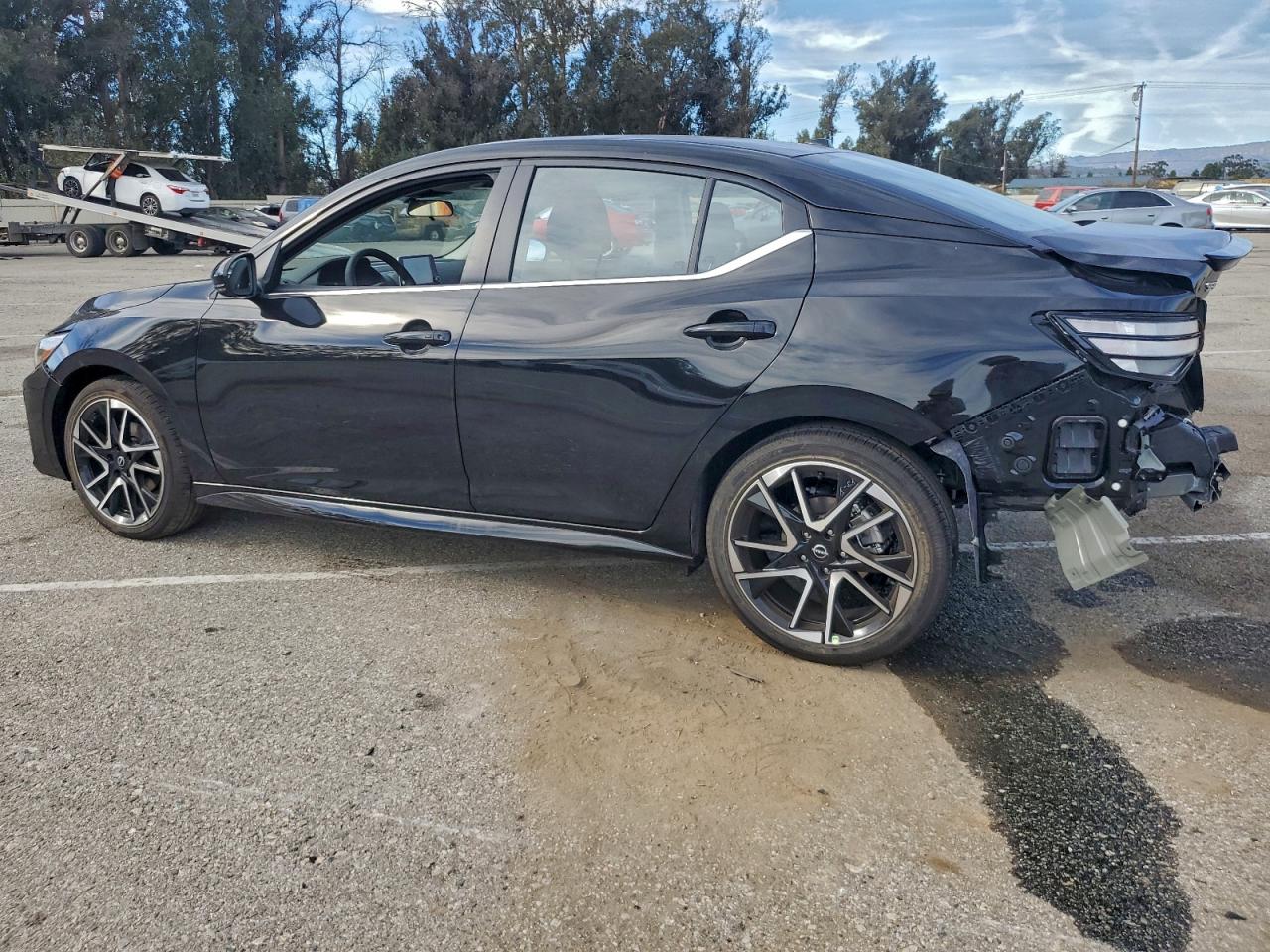 2025 NISSAN SENTRA SR photo 2