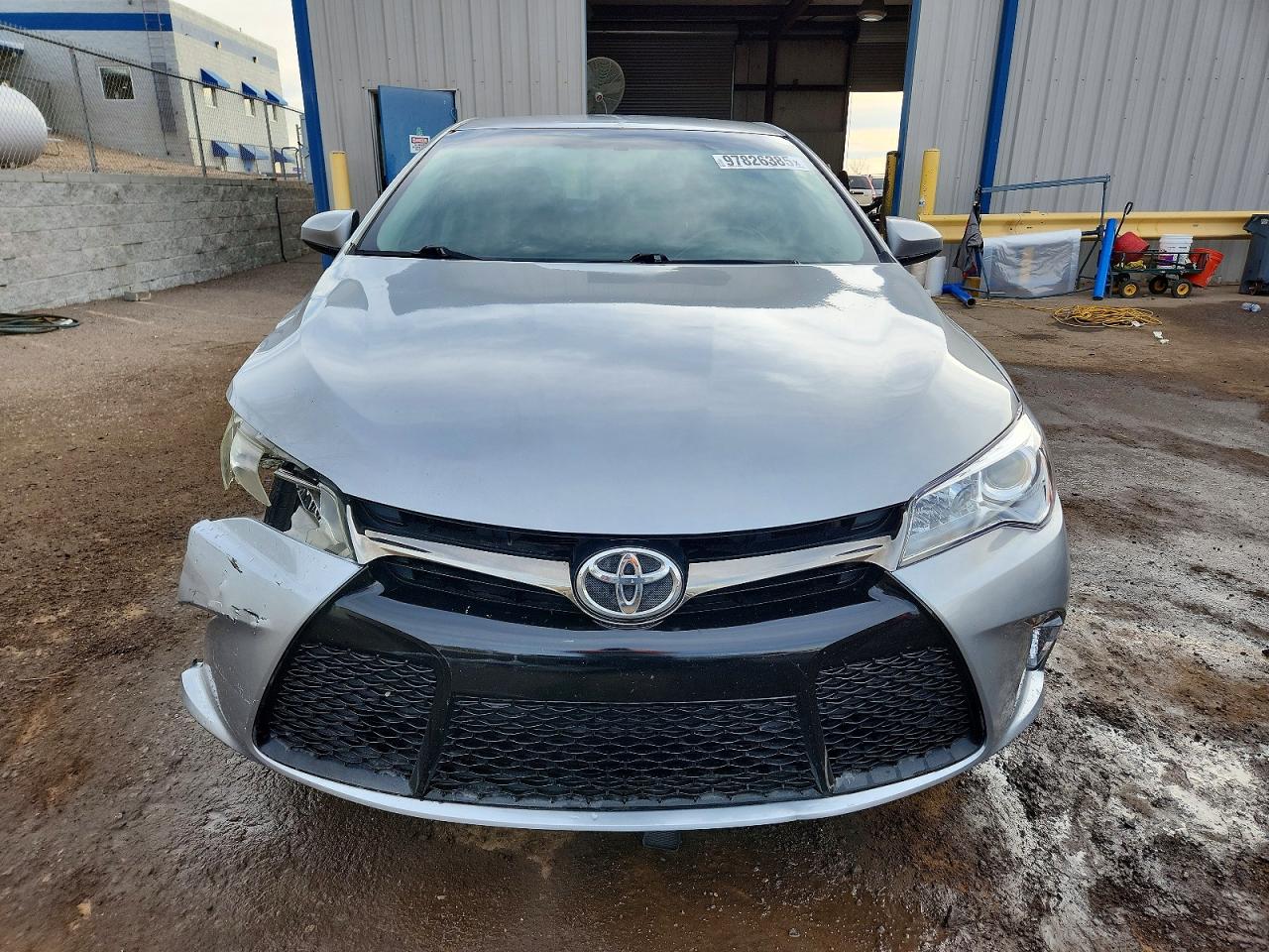 2015 TOYOTA CAMRY SE photo 5