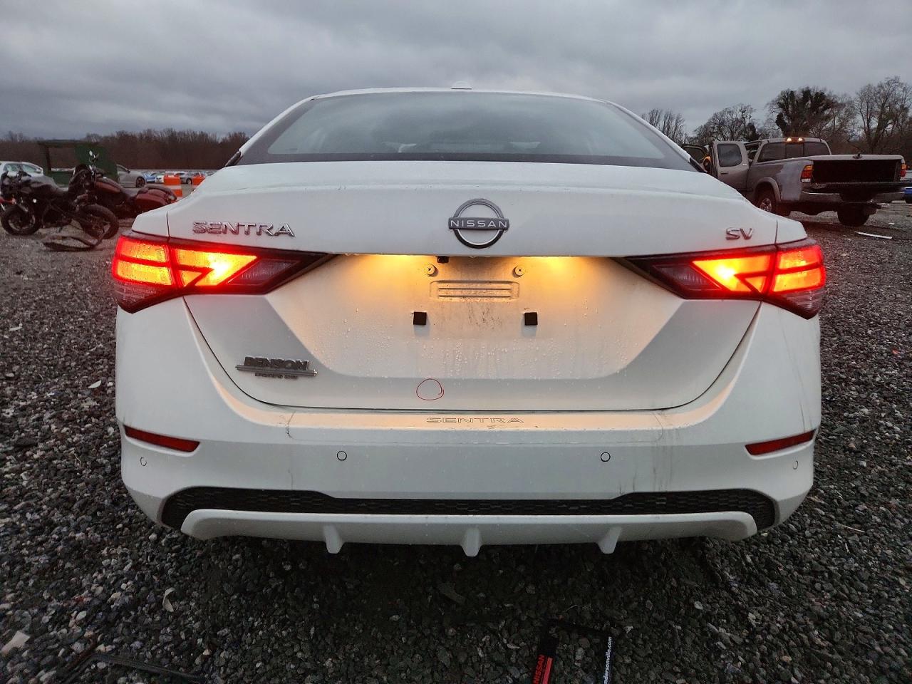 2024 NISSAN SENTRA SV photo 6