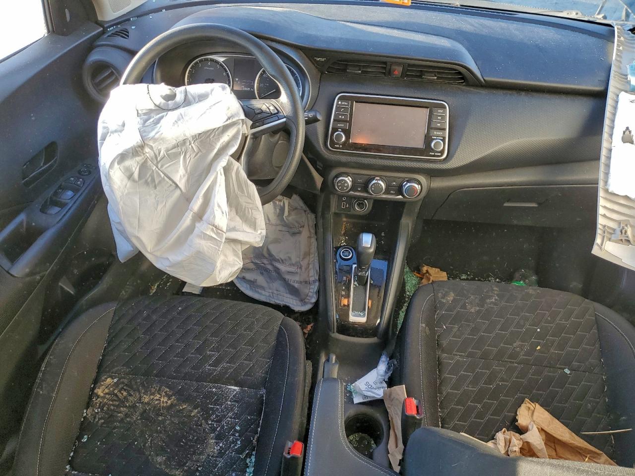 2021 NISSAN KICKS S photo 8