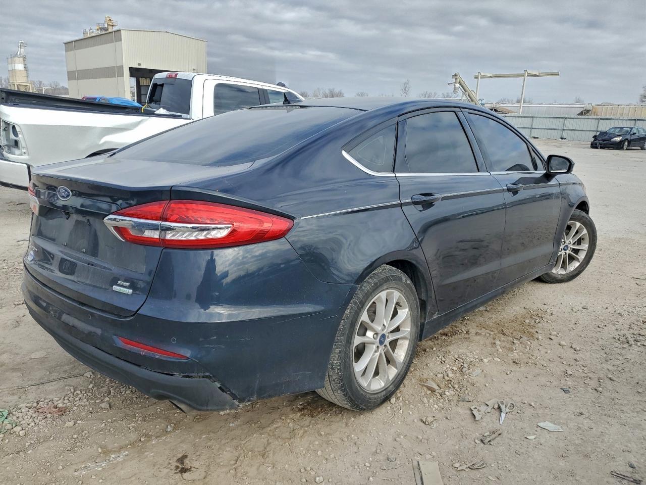 2020 FORD FUSION SE photo 3
