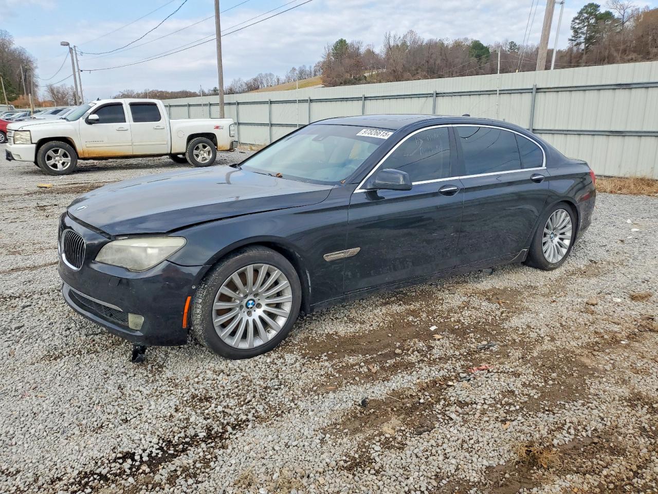 2012 BMW 750