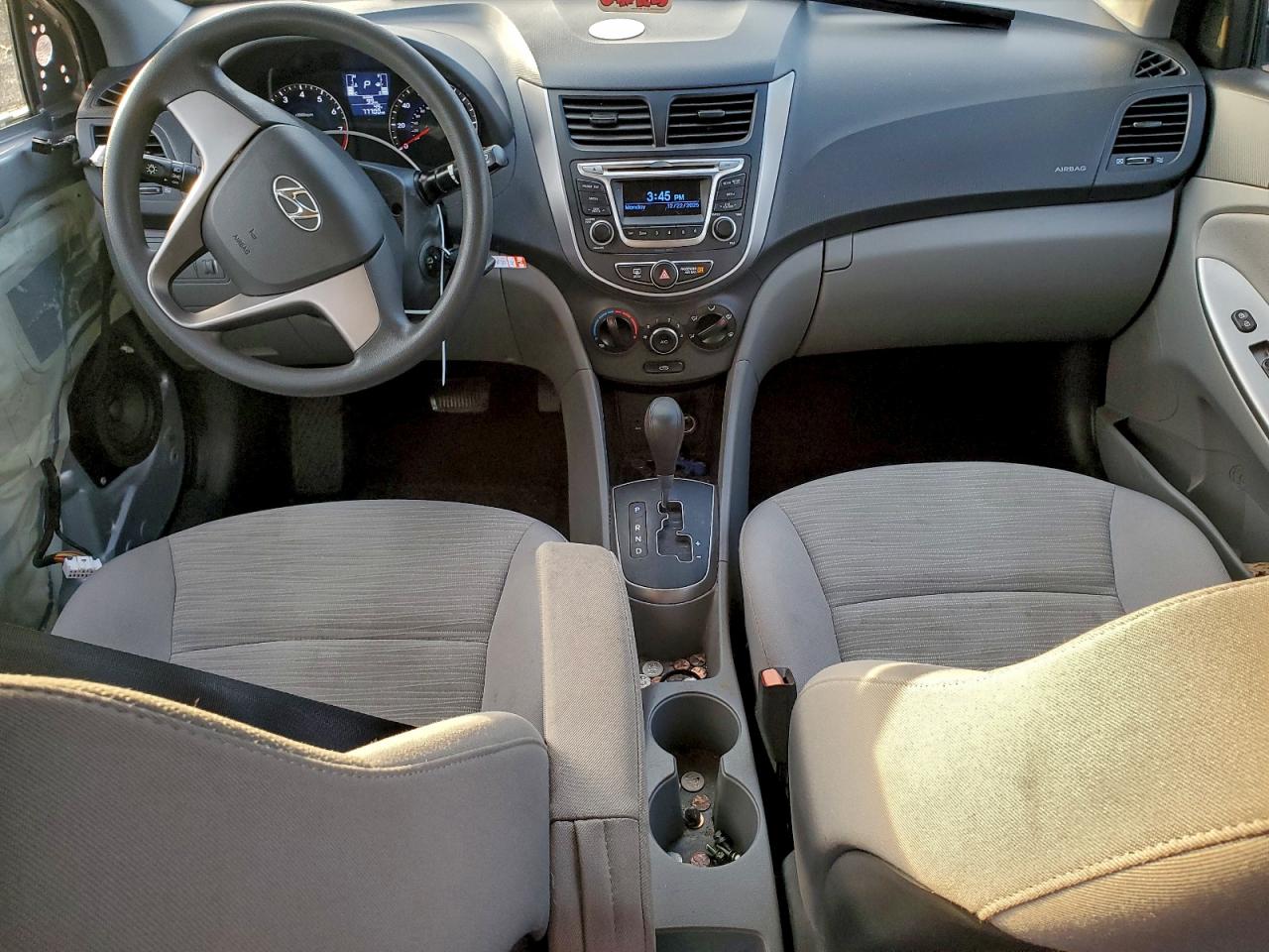 2016 HYUNDAI ACCENT SE photo 8