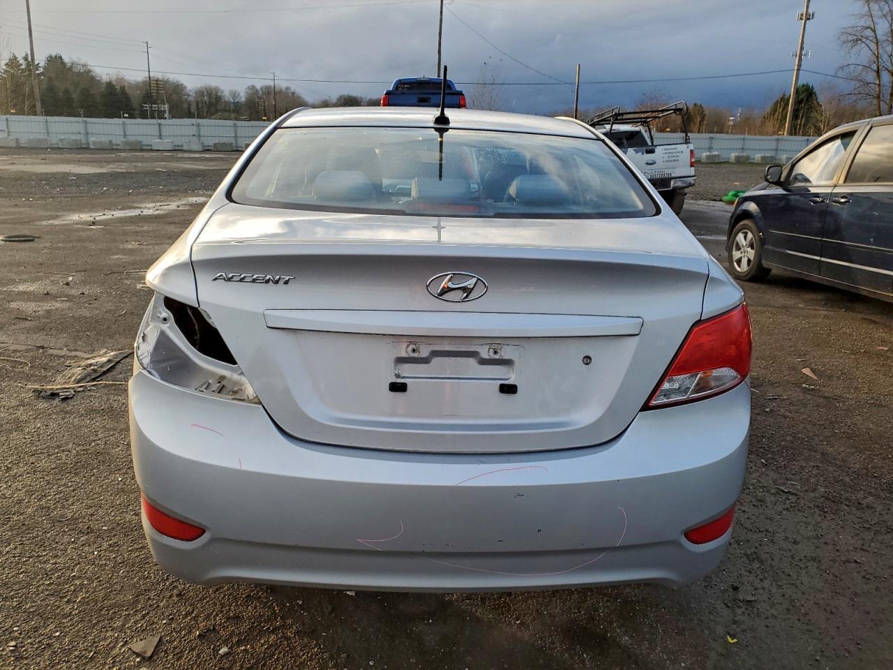 2016 HYUNDAI ACCENT SE photo 6