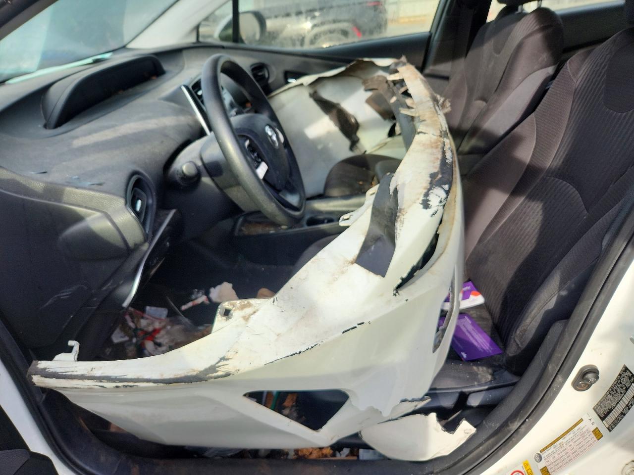 2016 TOYOTA PRIUS photo 7