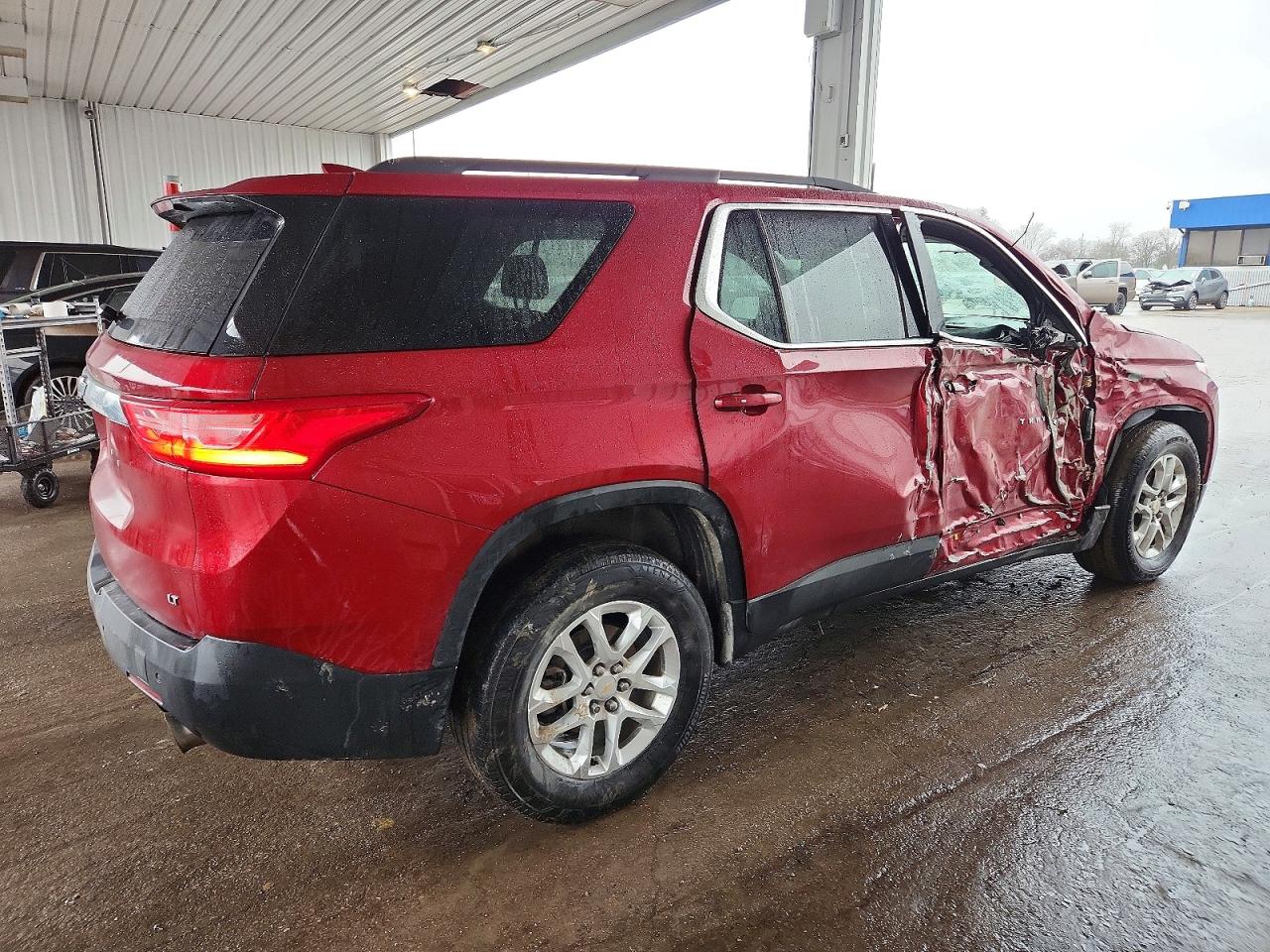 2020 CHEVROLET TRAVERSE LT photo 3