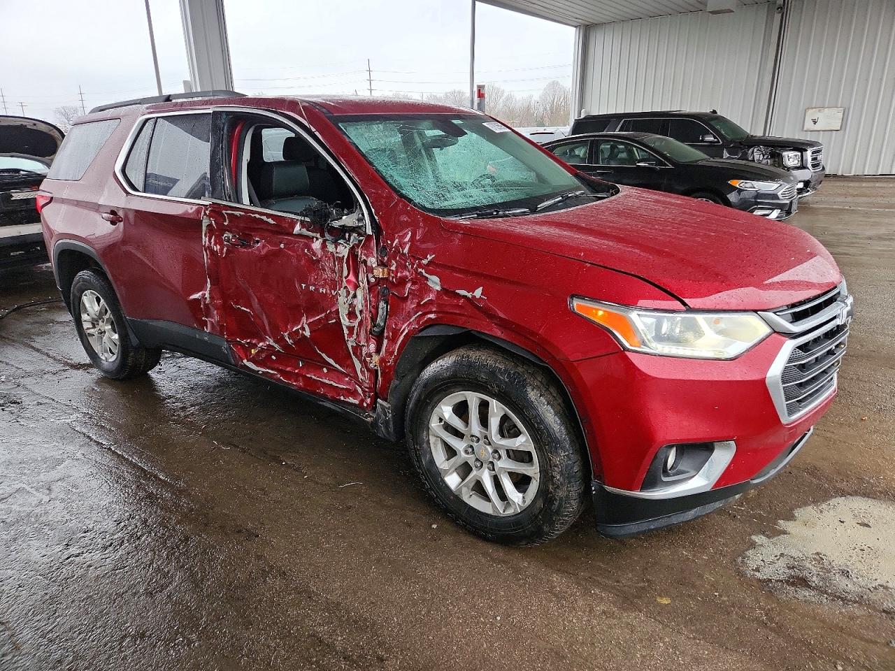 2020 CHEVROLET TRAVERSE LT photo 4