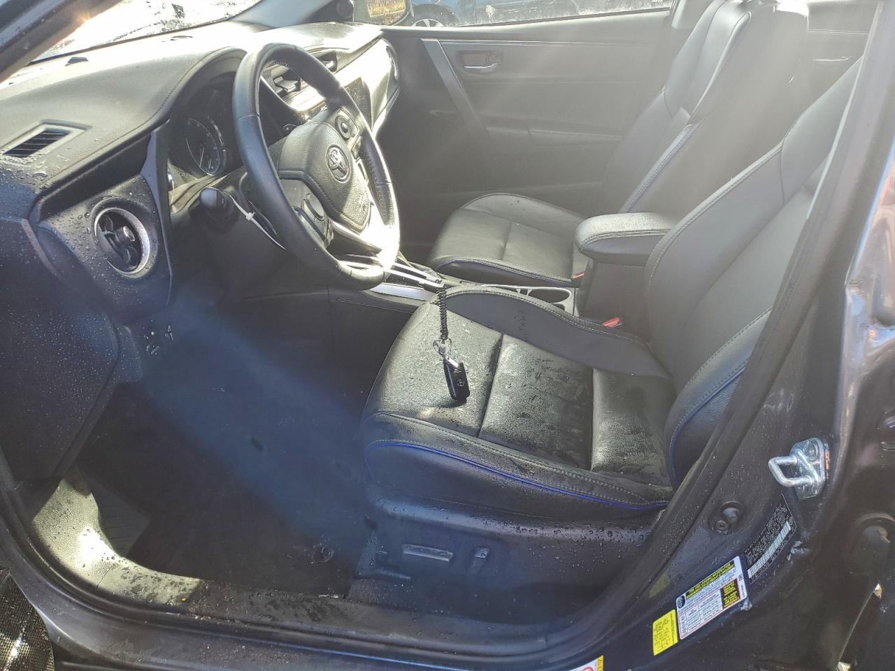 2018 TOYOTA COROLLA L photo 7