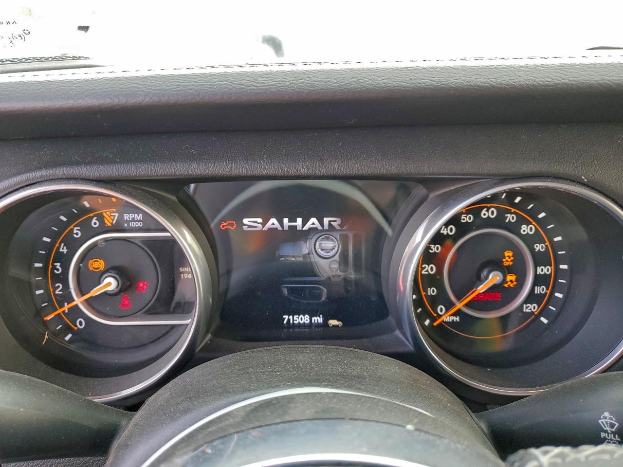 2018 JEEP WRANGLER UNLIMITED SAHARA photo 9