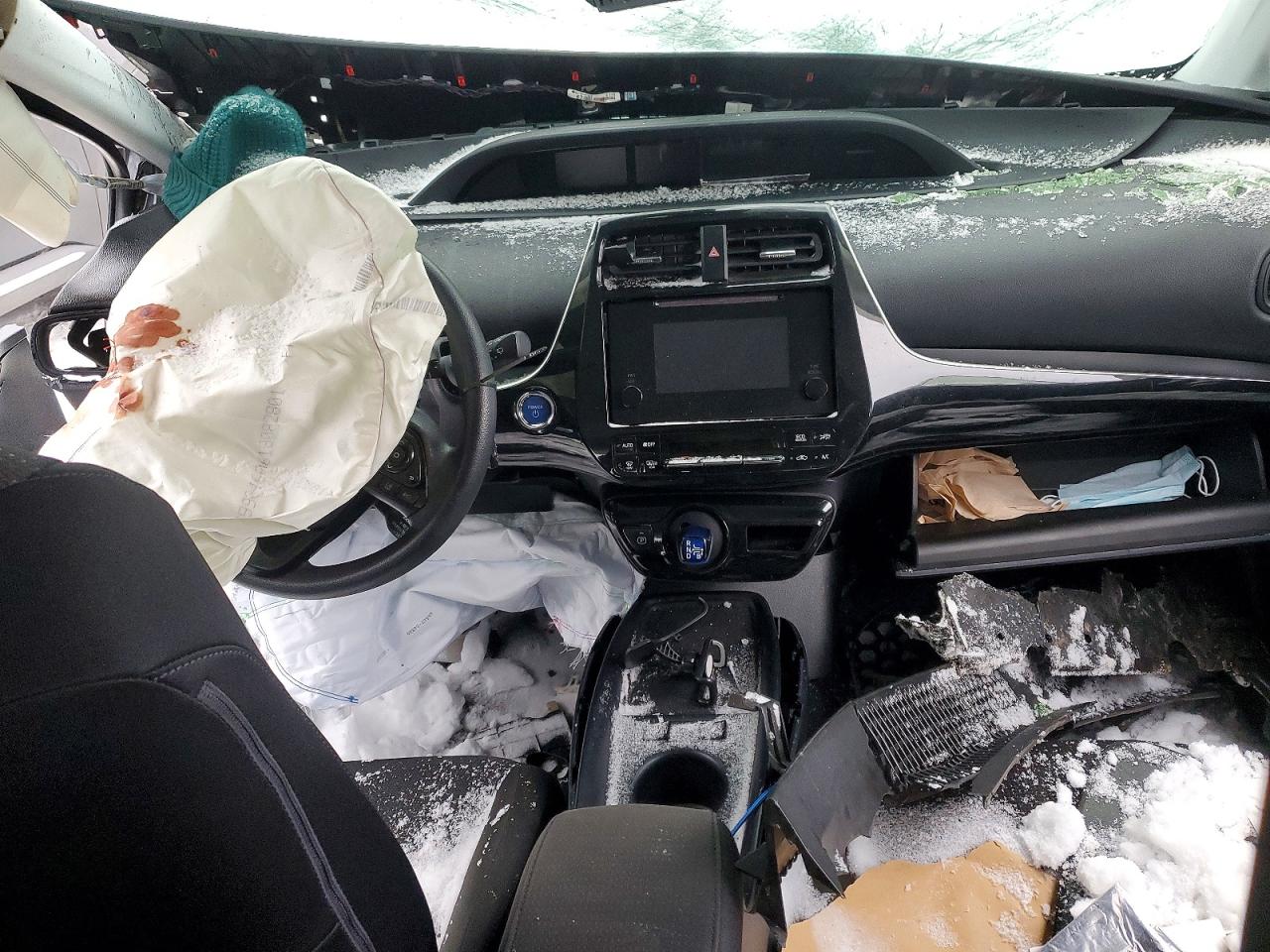 2019 TOYOTA PRIUS photo 8