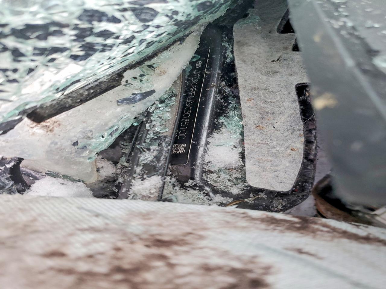 2019 TOYOTA PRIUS photo 13