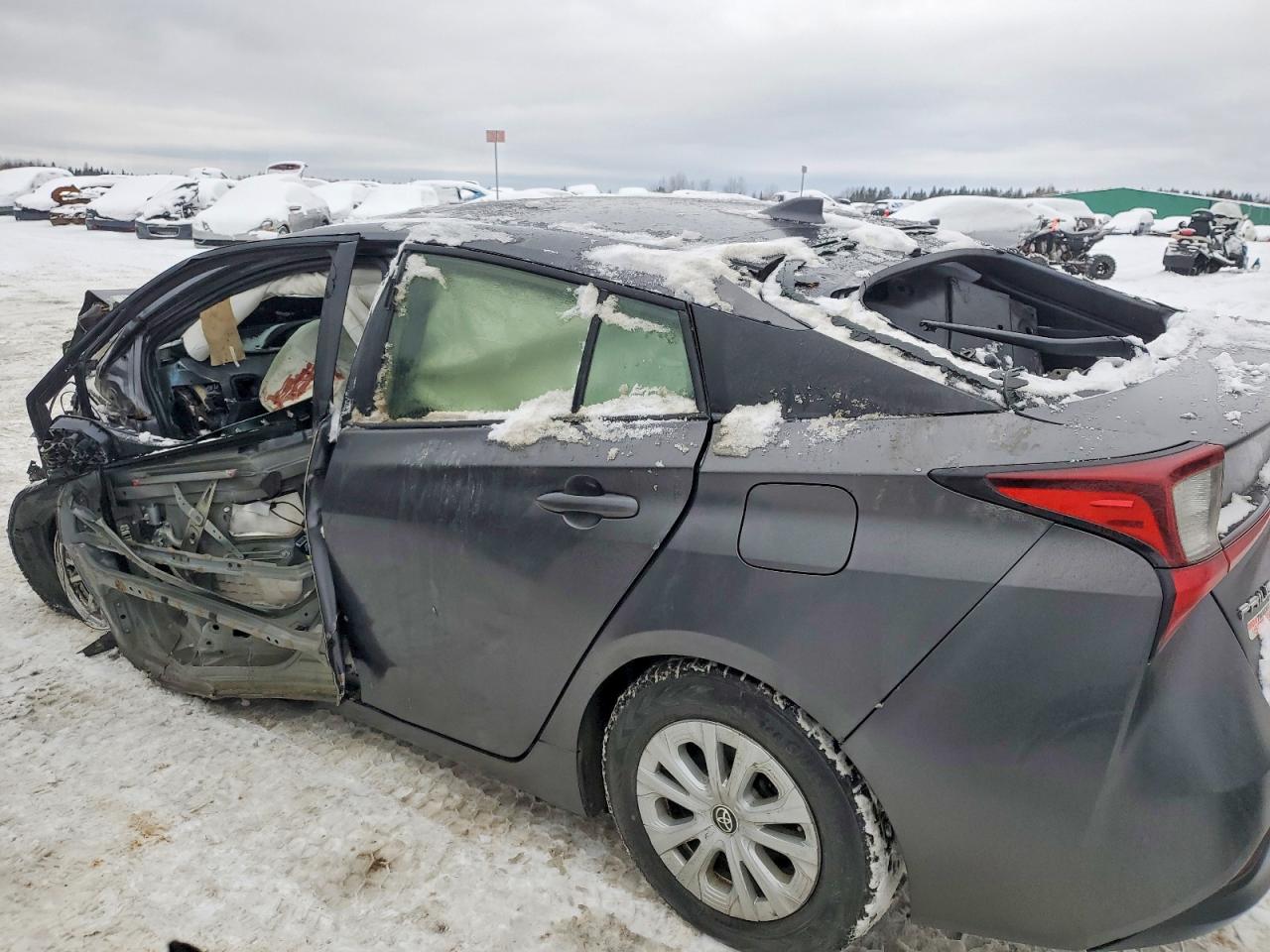 2019 TOYOTA PRIUS photo 2