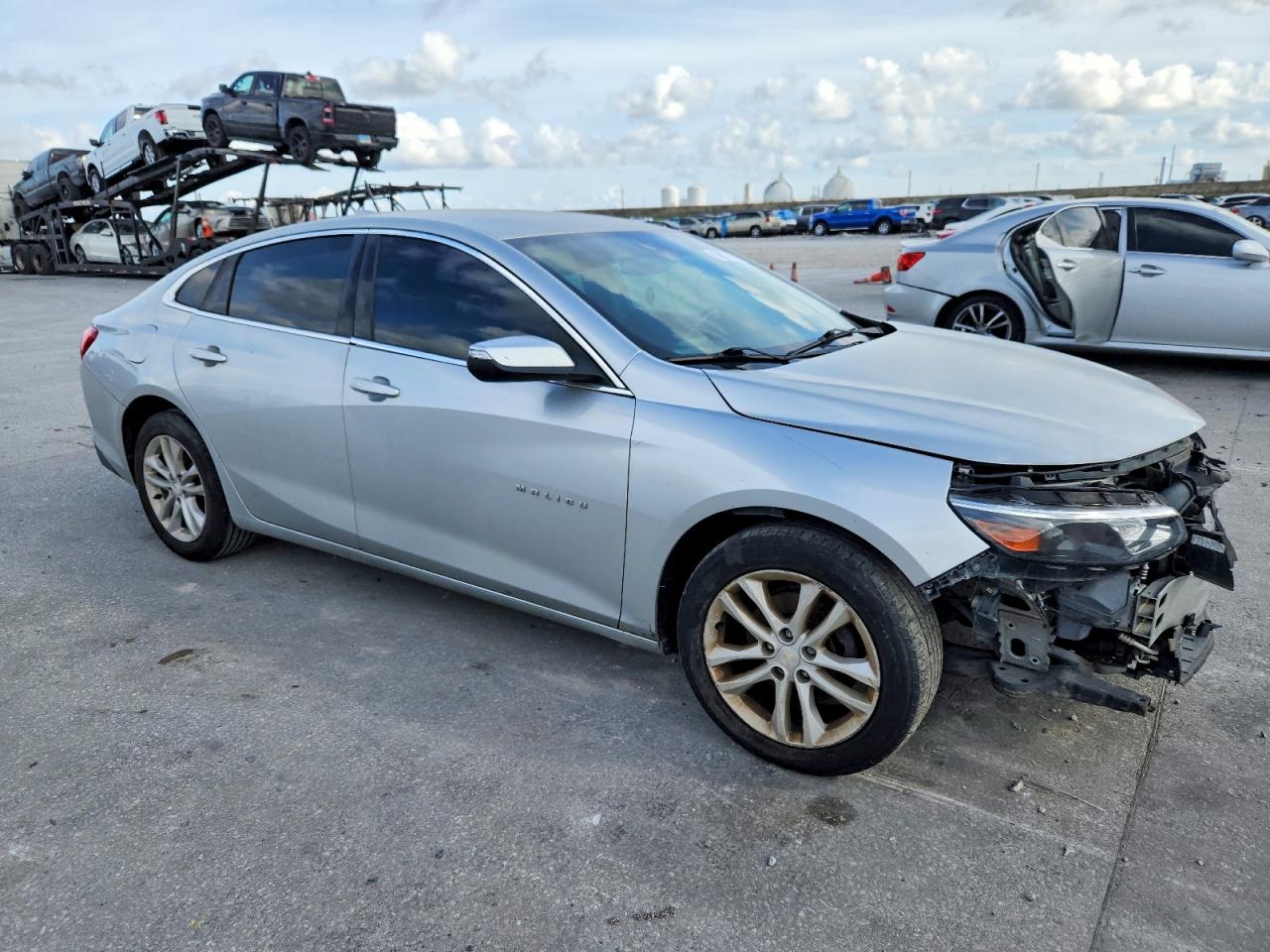 2016 CHEVROLET MALIBU LT photo 4