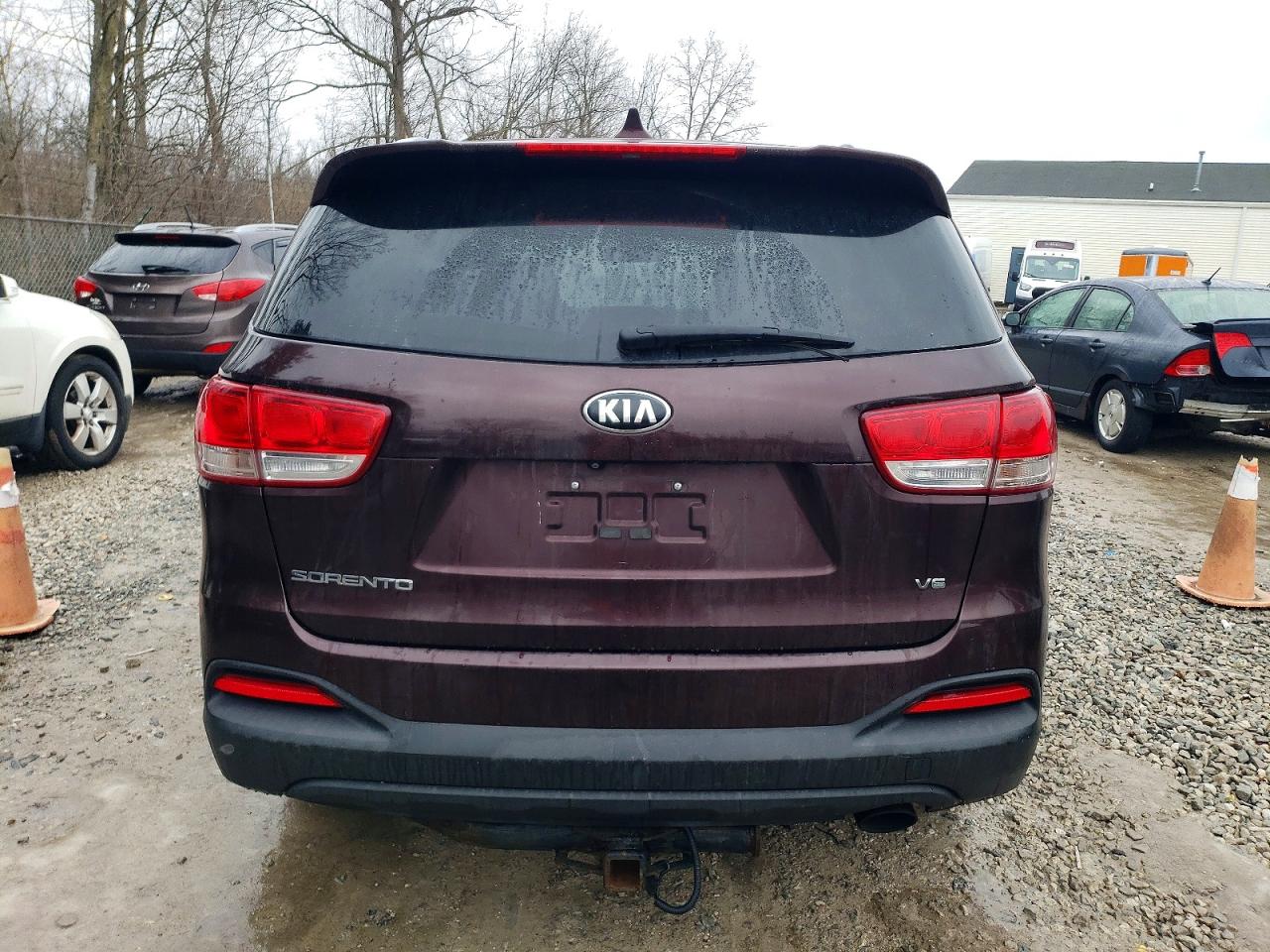 2016 KIA SORENTO LX photo 6