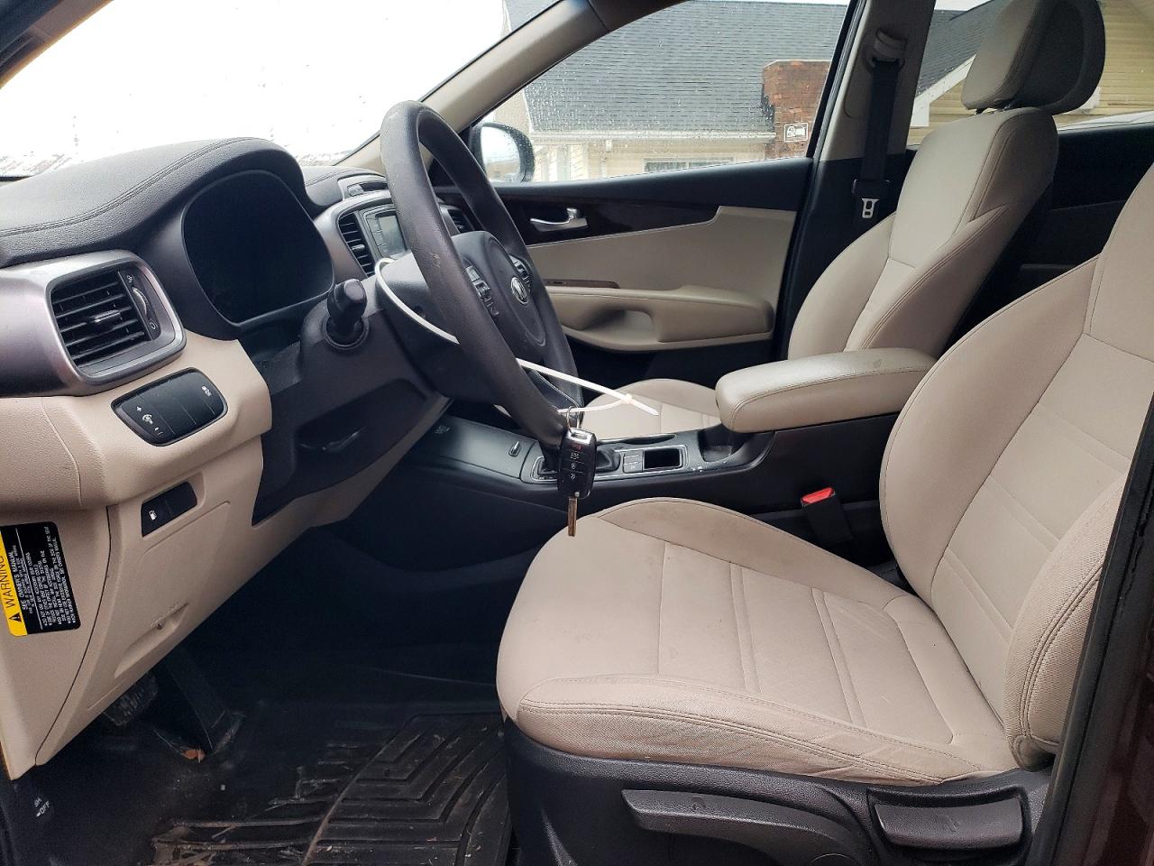 2016 KIA SORENTO LX photo 7