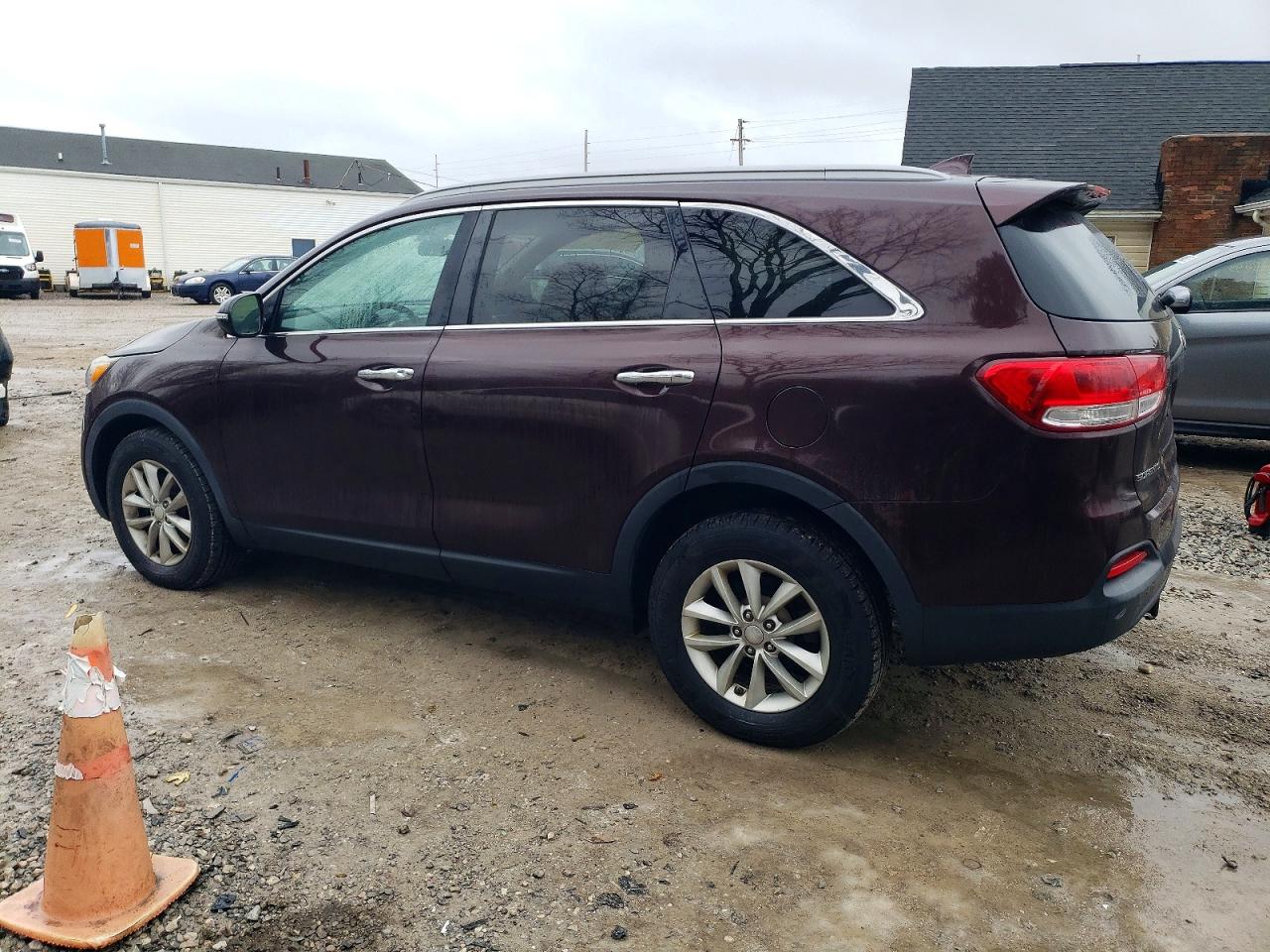 2016 KIA SORENTO LX photo 2