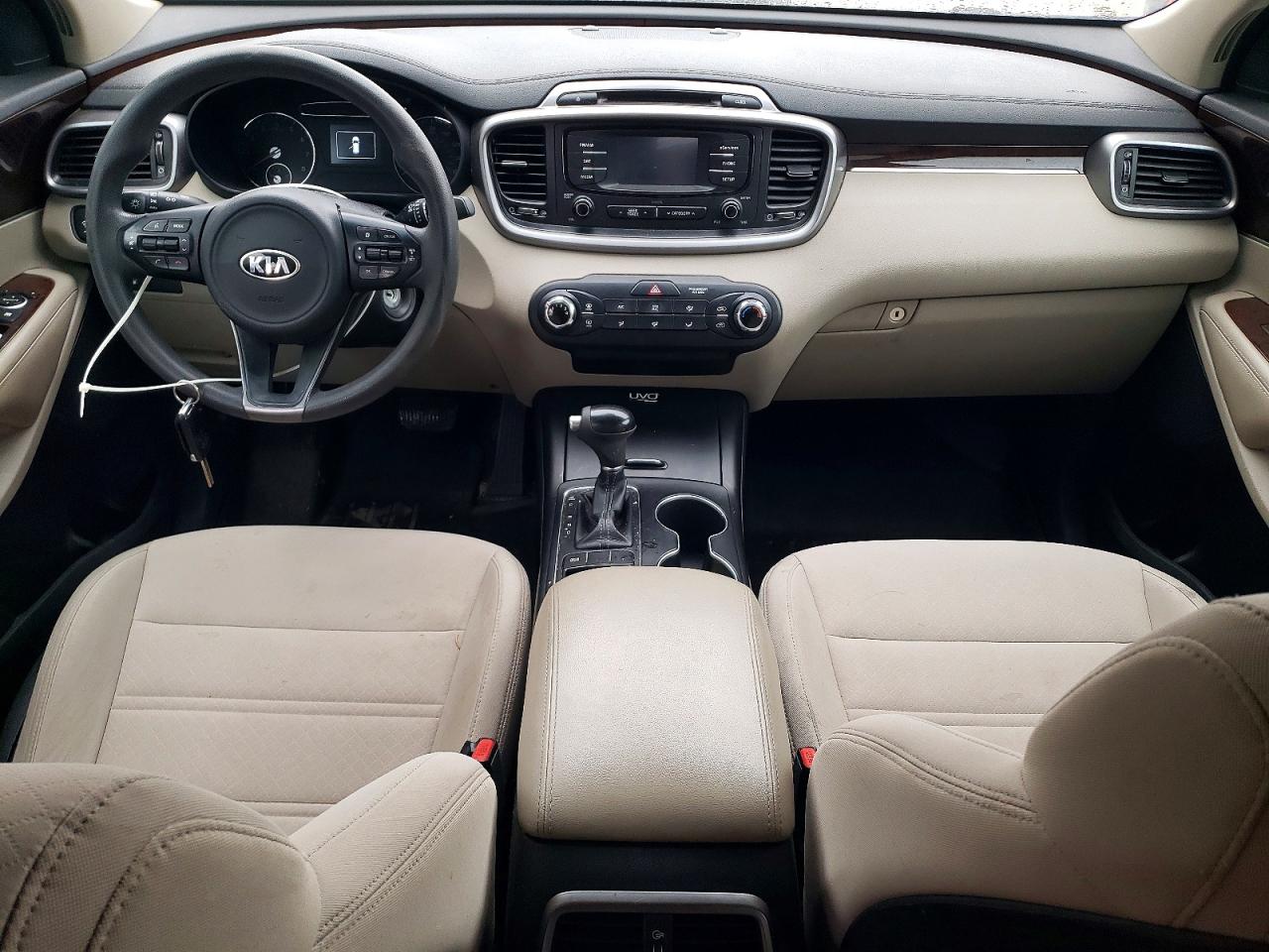 2016 KIA SORENTO LX photo 8