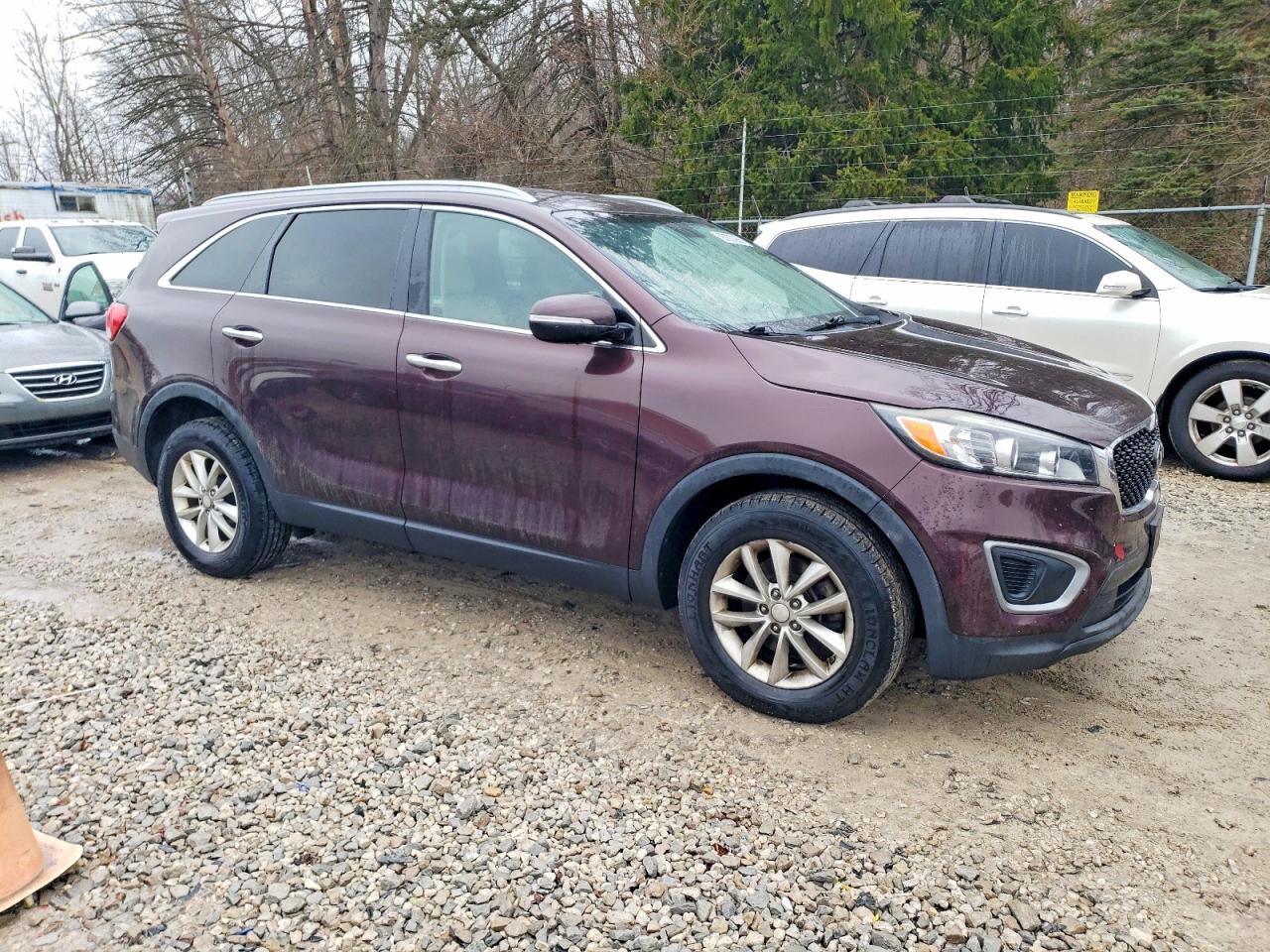 2016 KIA SORENTO LX photo 4