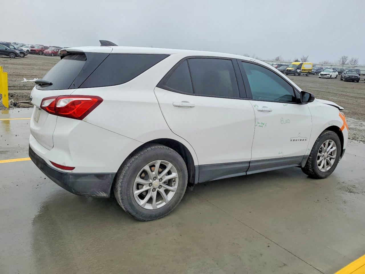 2019 CHEVROLET EQUINOX LS photo 3