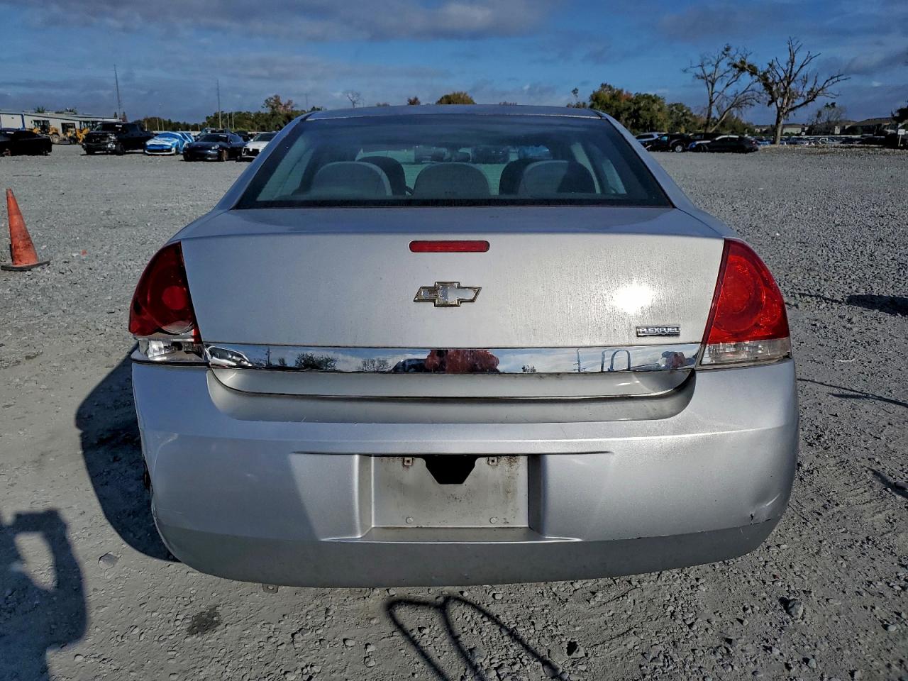 2011 CHEVROLET IMPALA LT photo 11