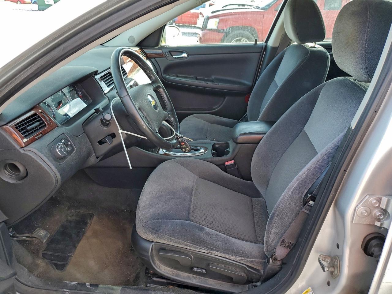 2011 CHEVROLET IMPALA LT photo 13