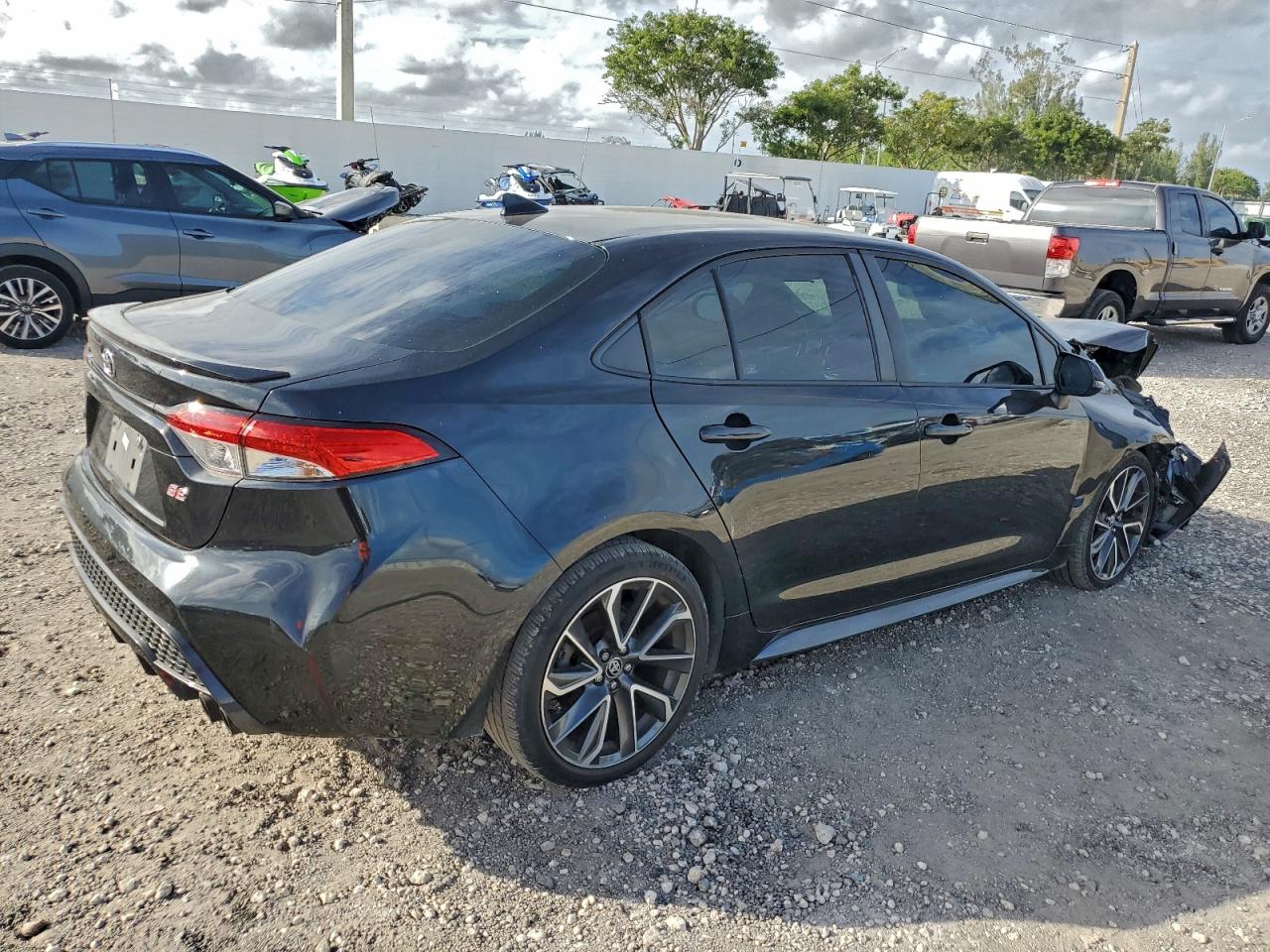 2020 TOYOTA COROLLA SE photo 3