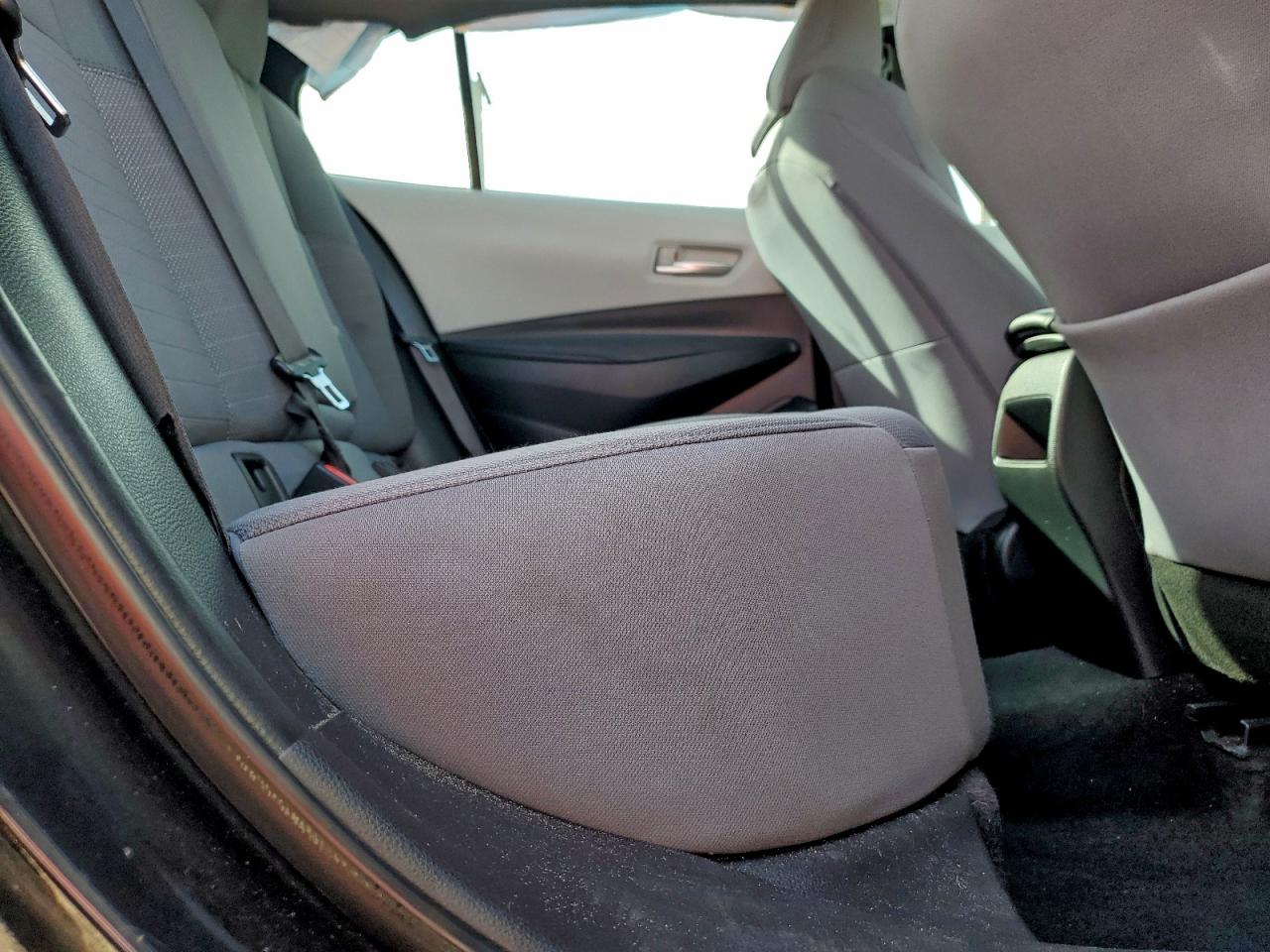 2020 TOYOTA COROLLA SE photo 11