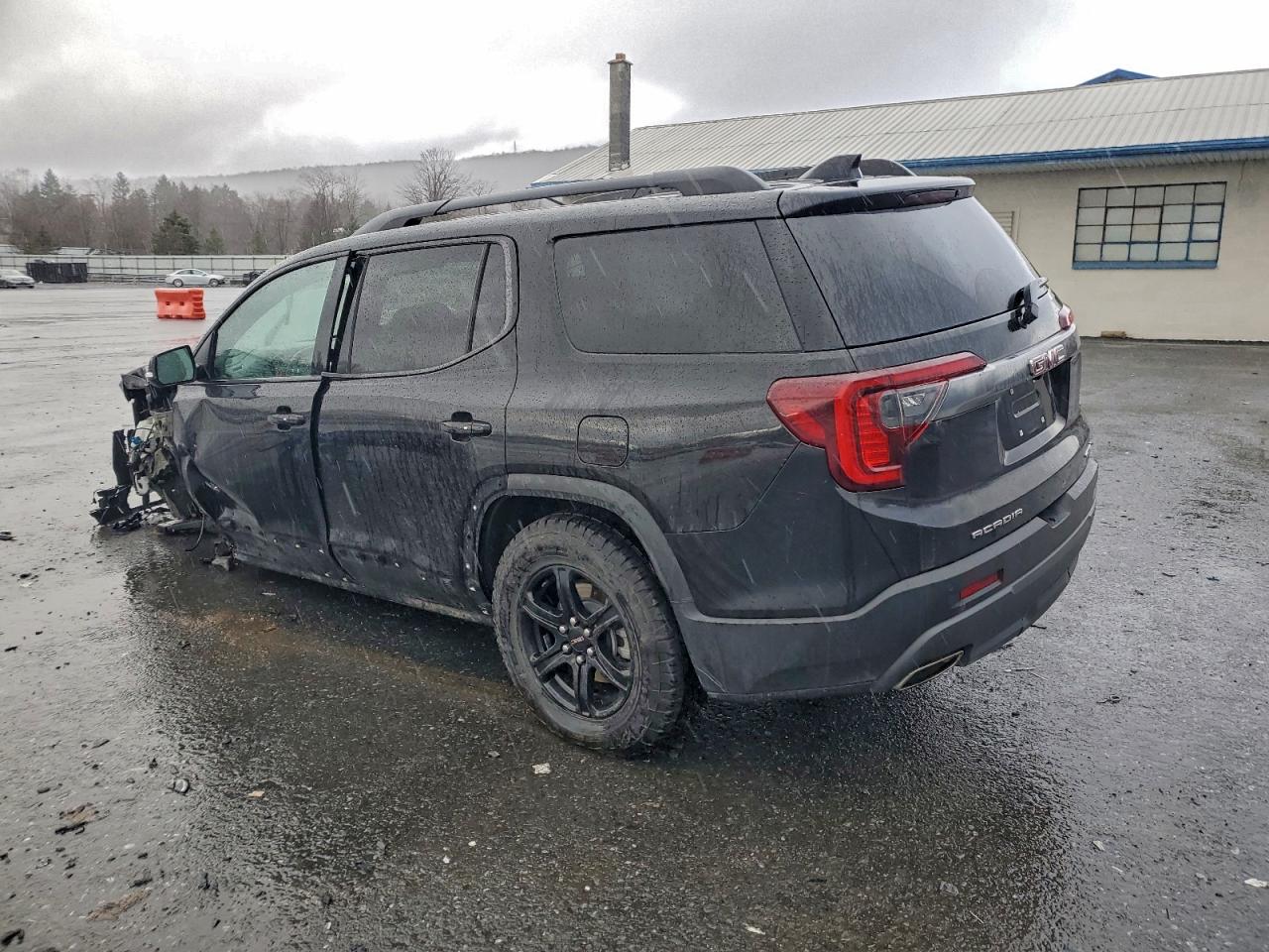 2023 GMC ACADIA AT4 photo 2