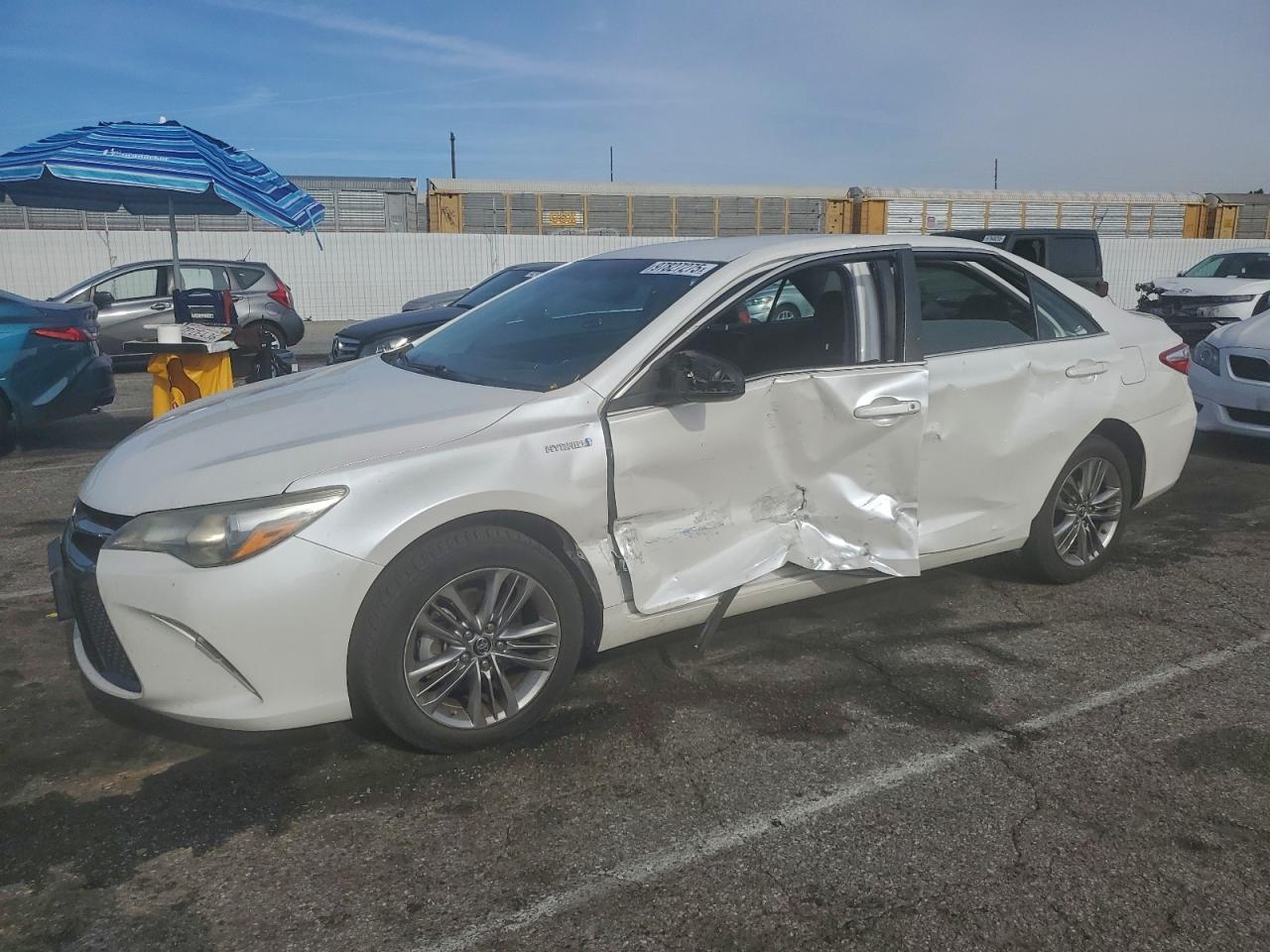 2016 TOYOTA CAMRY