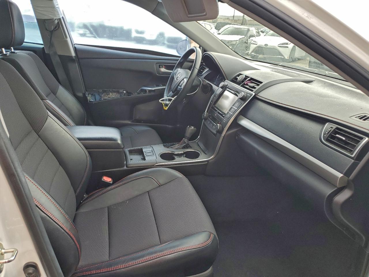 2016 TOYOTA CAMRY HYBRID photo 7