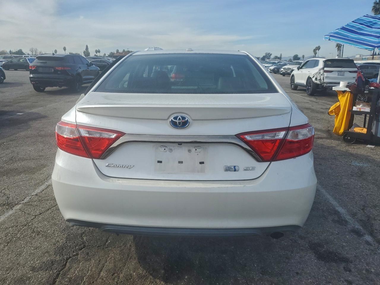 2016 TOYOTA CAMRY HYBRID photo 6