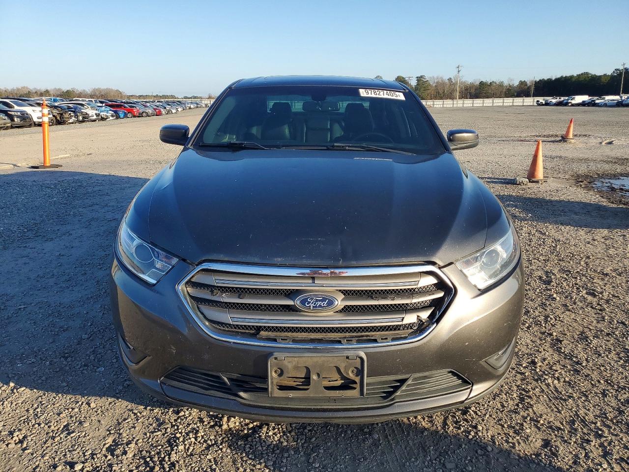 2016 FORD TAURUS SEL photo 9